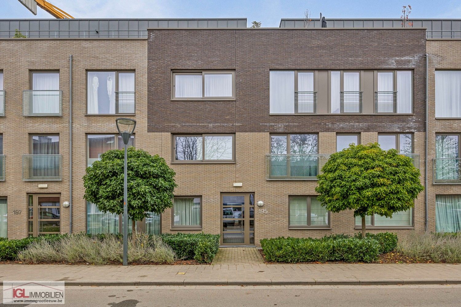 Energiezuinig app. met 3 slpk, terras & 2 autostaanplaatsen foto 24
