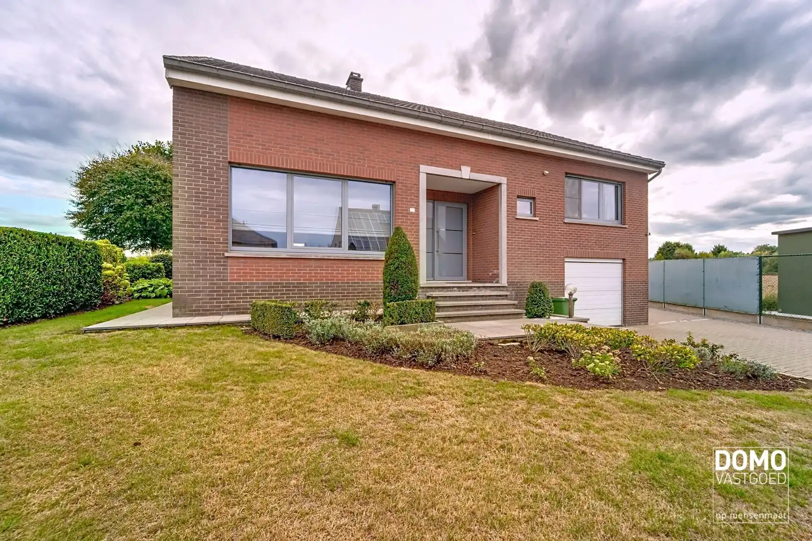 Ruime woning met weiland te koop te Alken foto 28