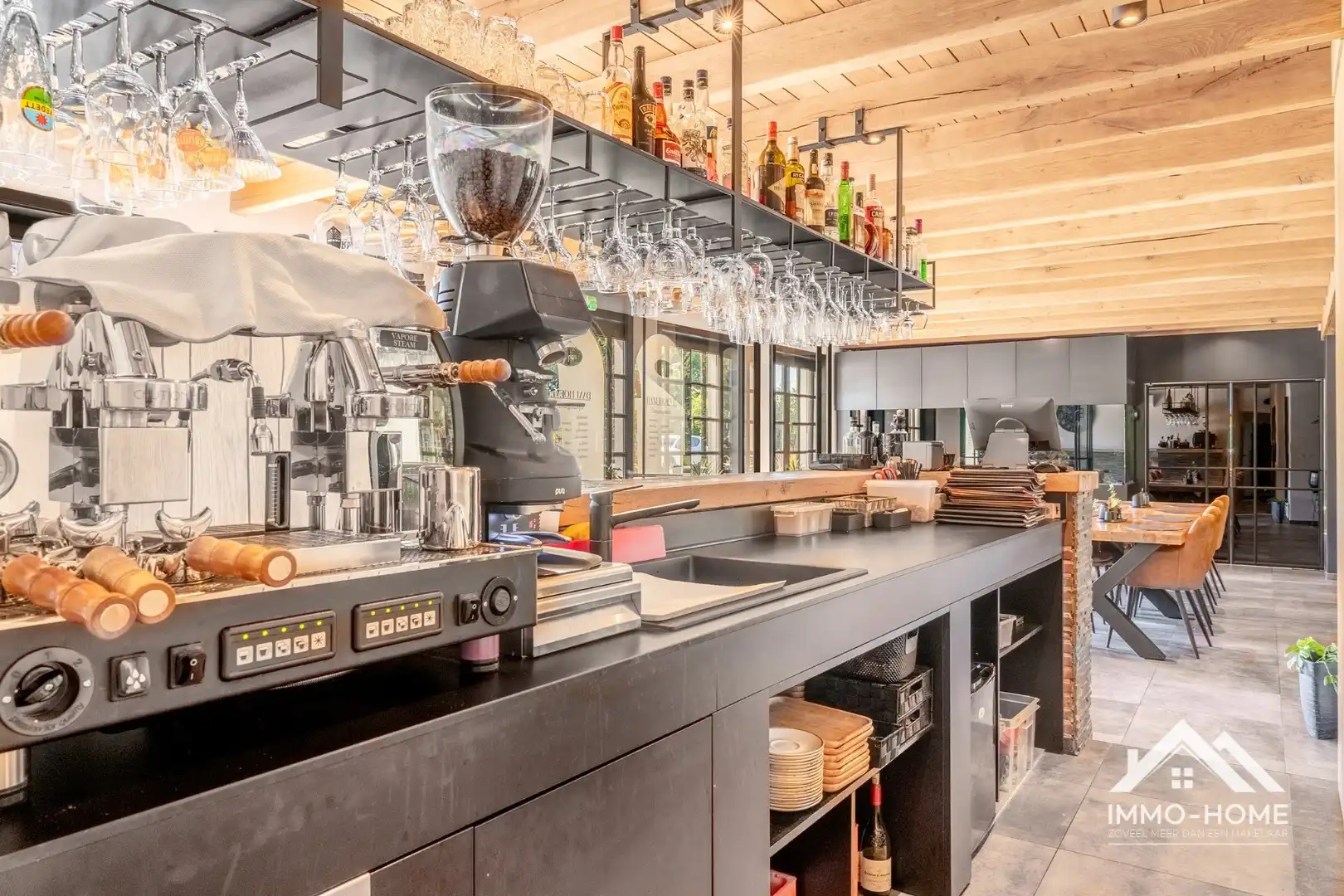 Prachtige gerenoveerde brasserie met appartement!  foto 7