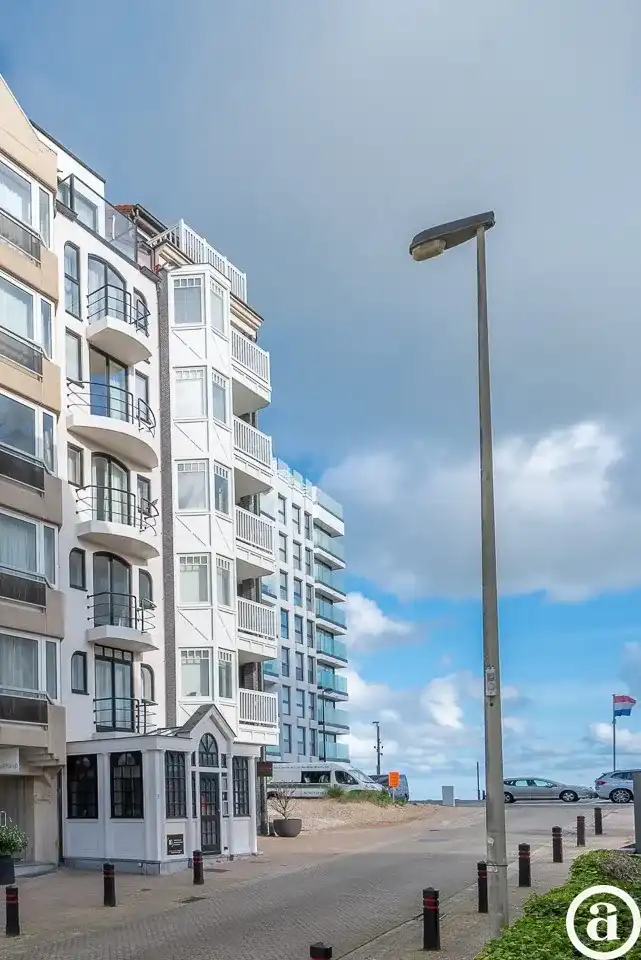 Nieuwbouw duplex-appartement met airco te Zoute (Kustlaan)   foto 24