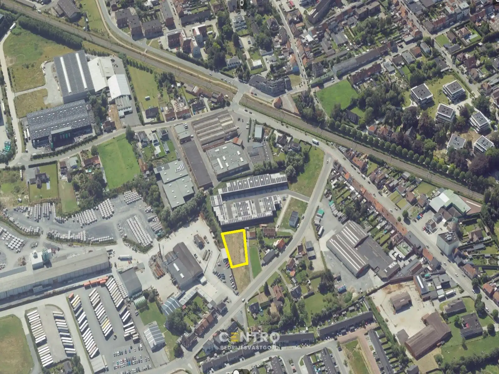 Braakliggende grond voor de bouw van MAGAZIJN(EN) mét of zonder woning. Géén bouwverplichting! foto 9