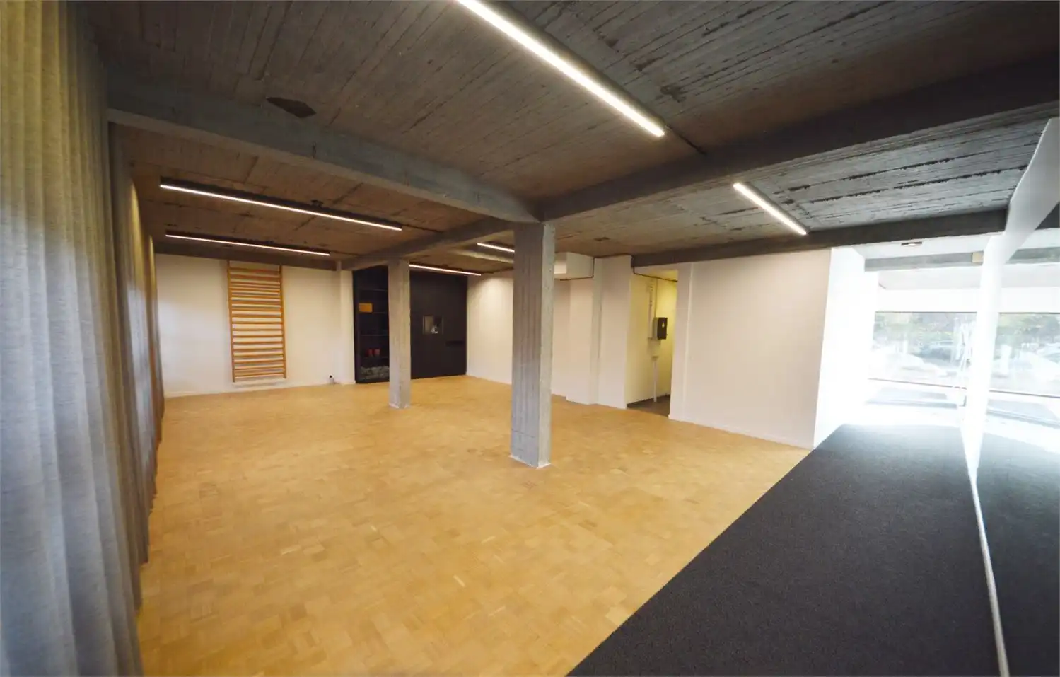 LUXUEUS HANDELSPAND OF KANTOOR PARKLAAN foto 4