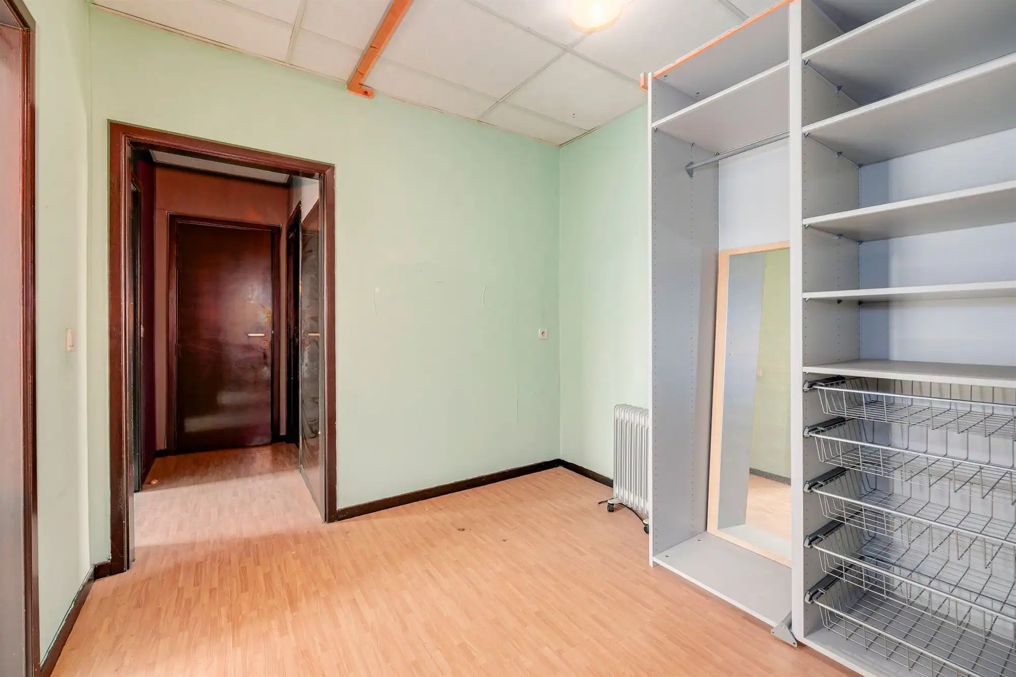 Authentiek handelshuis op gunstige locatie in hartje Merksem! foto 18