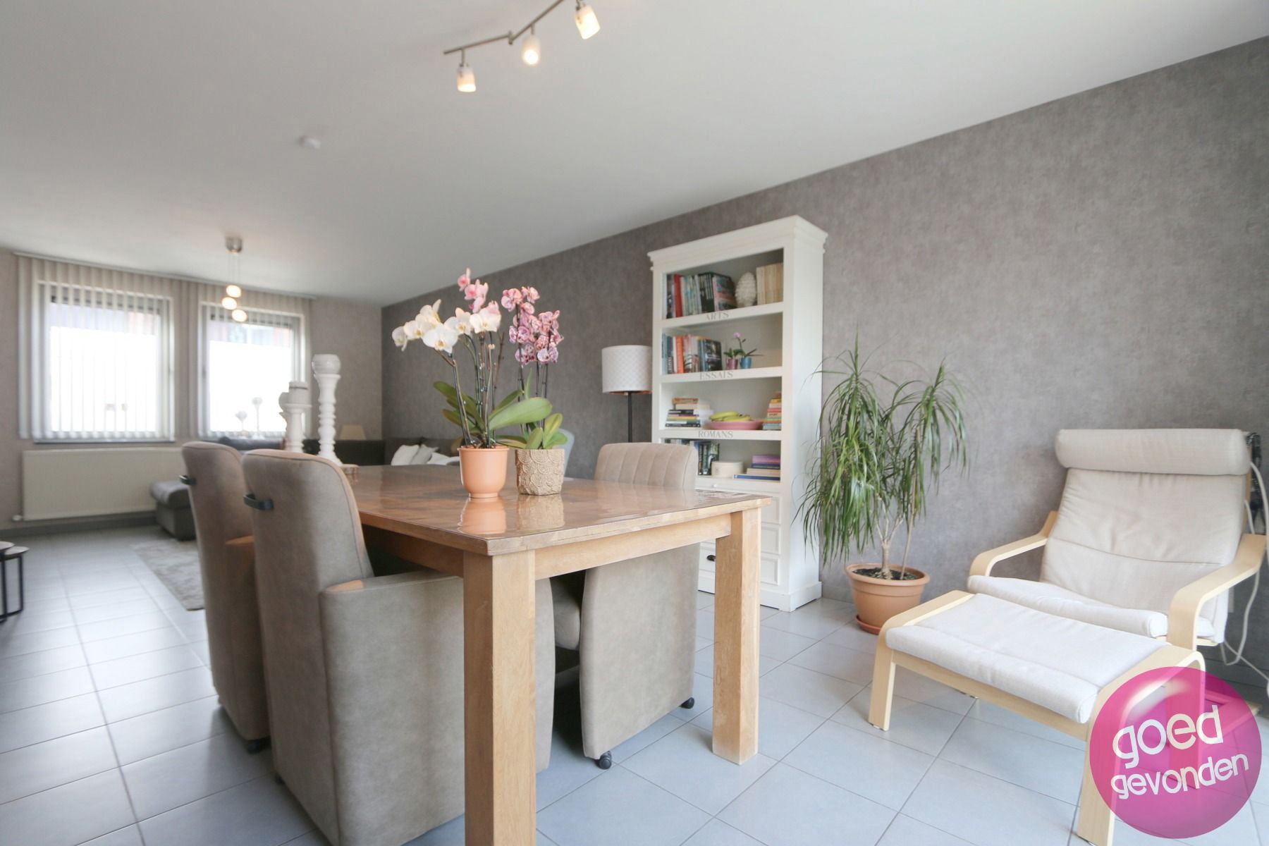 WONING - 3 SLK - TERRAS - TUIN - GARAGE - CENTRAAL - RUSTIG foto 6