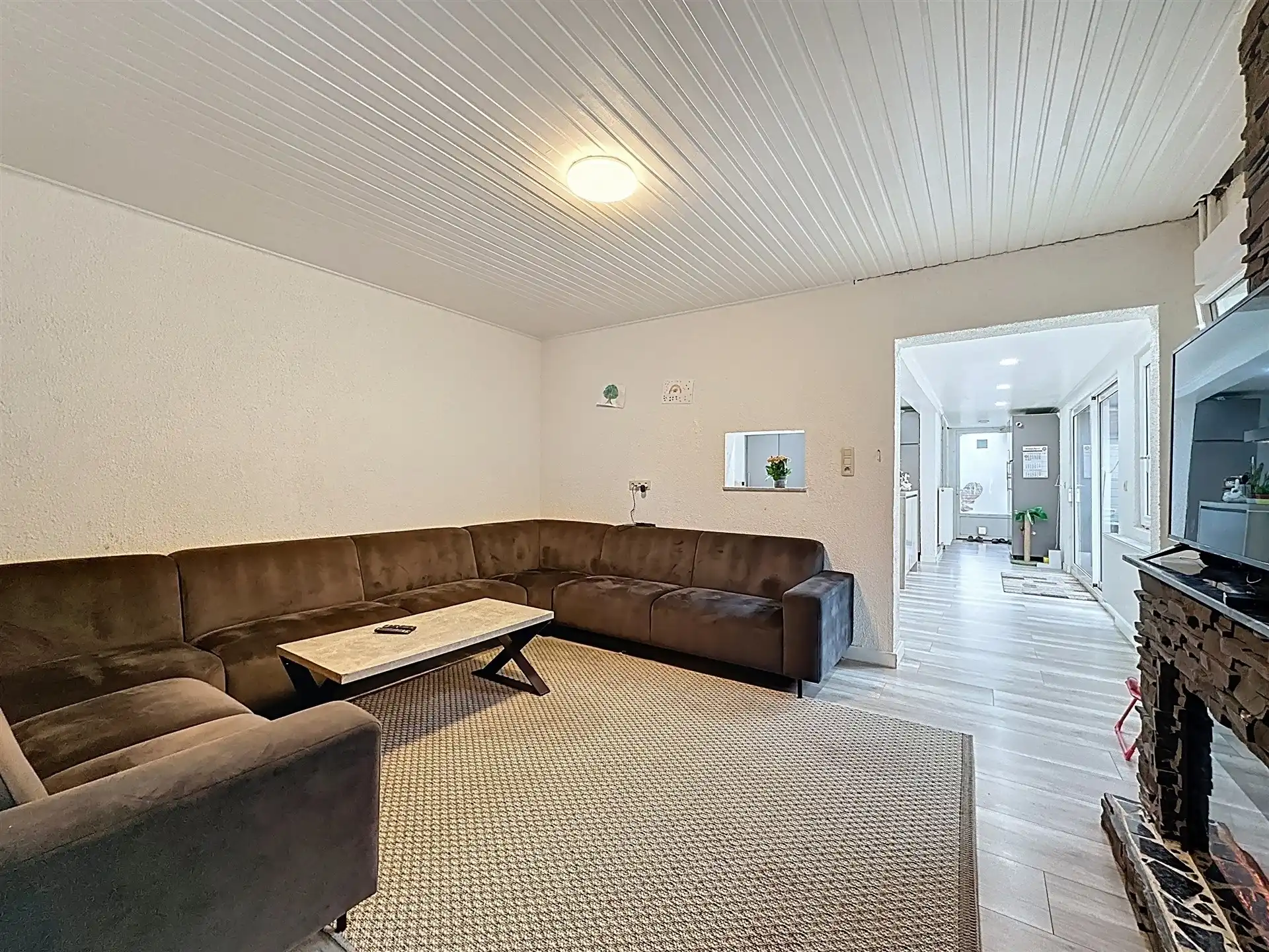 Hoofdfoto van de publicatie: Ruime gezinswoning met 4 slaapkamers en 3 badkamers op perceel van 646m²!