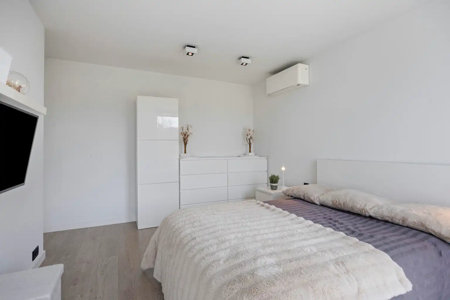 PRACHTIGE RUIME WOONST MET VERZICHT TE LUBBEEK  foto 11