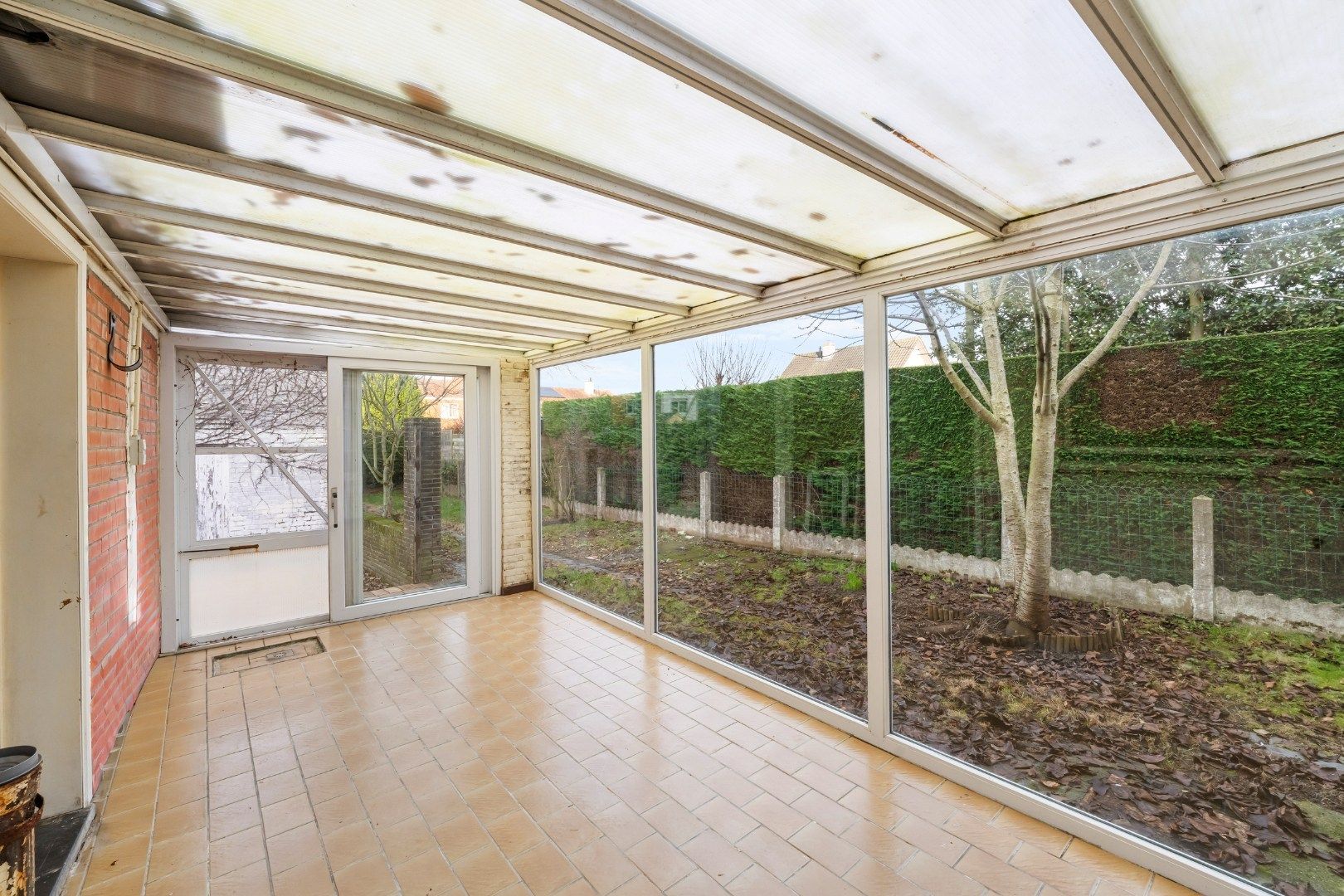 Charmante halfopen bebouwing met tuin, garage en oprit in Dadizele-centrum foto 7