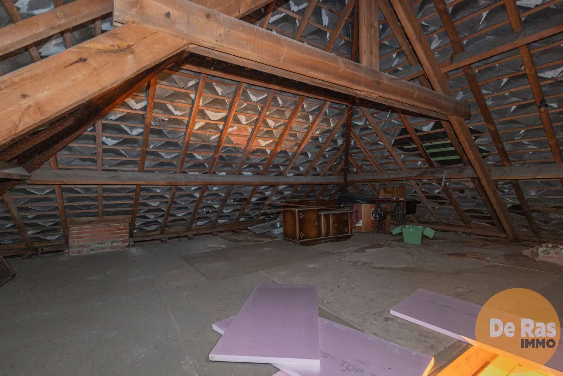 LEDE- Stevige halfopen bebouwing pal in centrum! foto 22