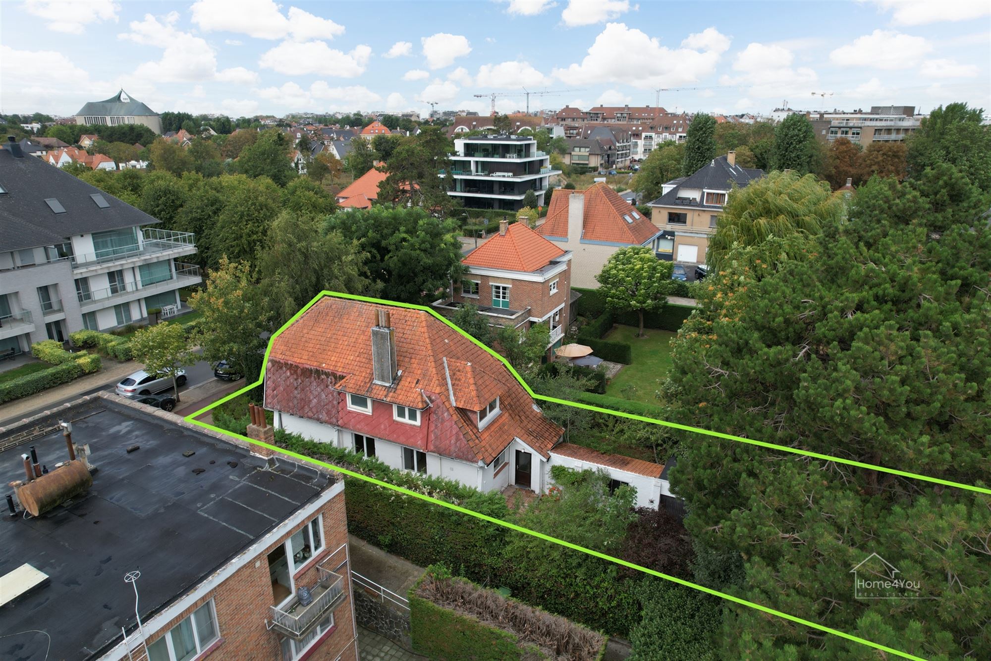 Ruime, authentieke(op te frissen)kustvilla te Koksijde Bad!  foto 3