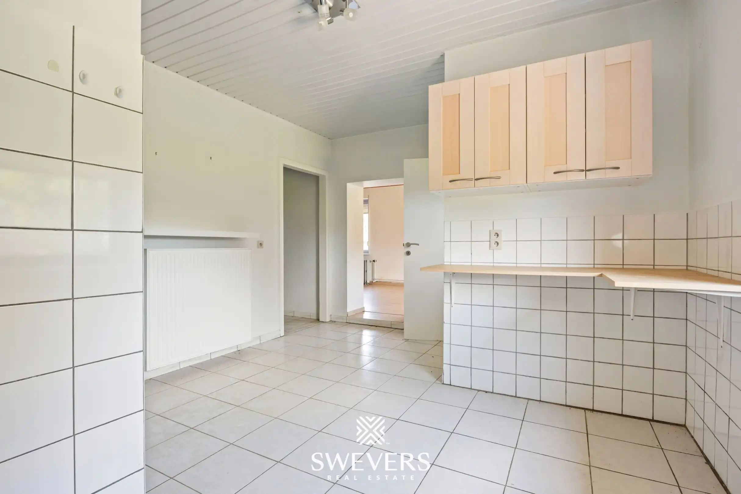 Vrijstaande woning met groot perceel en enorm renovatiepotentieel in Herk-de-Stad foto 20