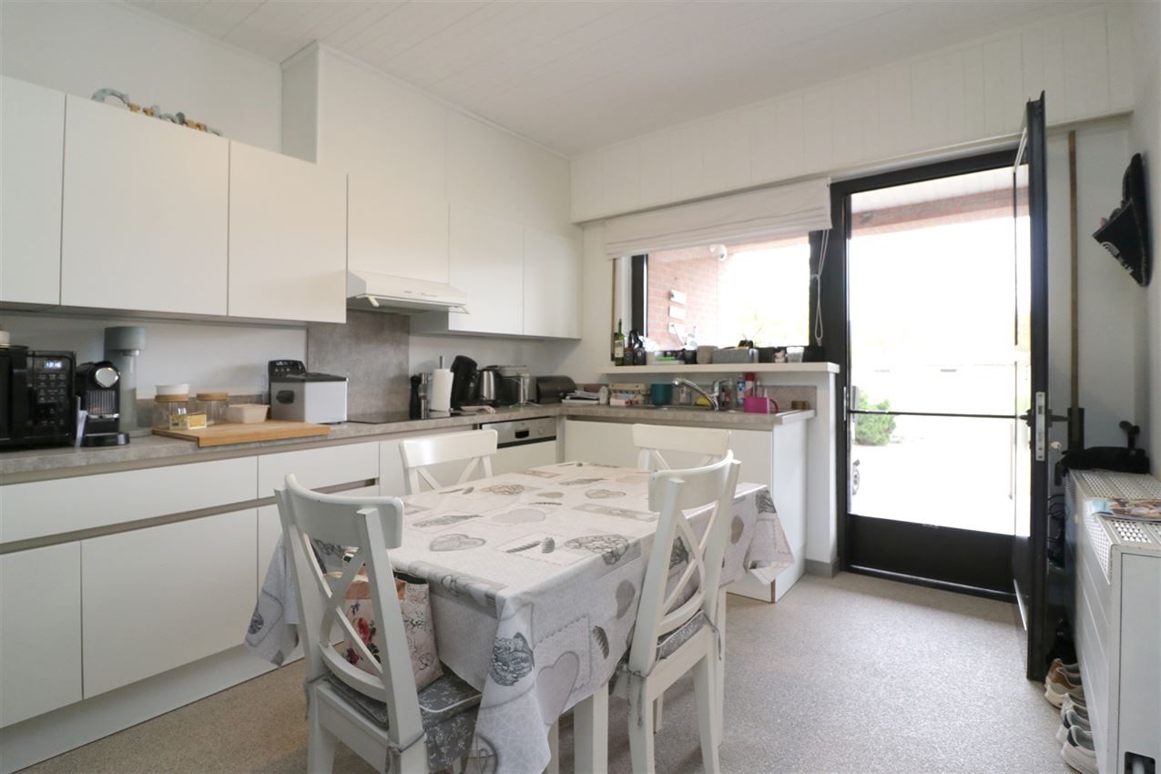 Gezellige woning, 4 slpk., inpandige garage, tuin foto 11