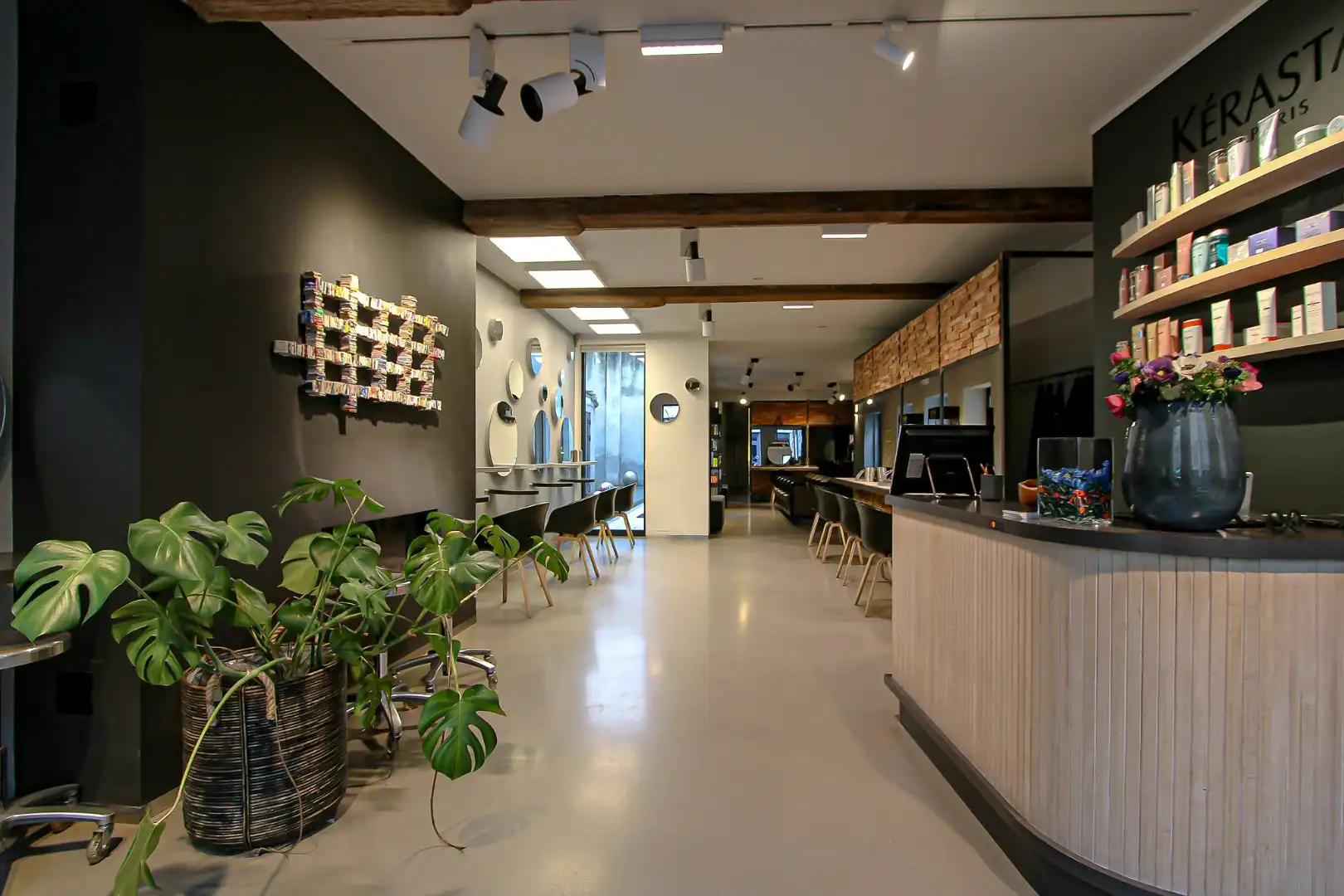 Handelsgelijkvloers Smedenstraat 13 Brugge te huur en te koop foto 4
