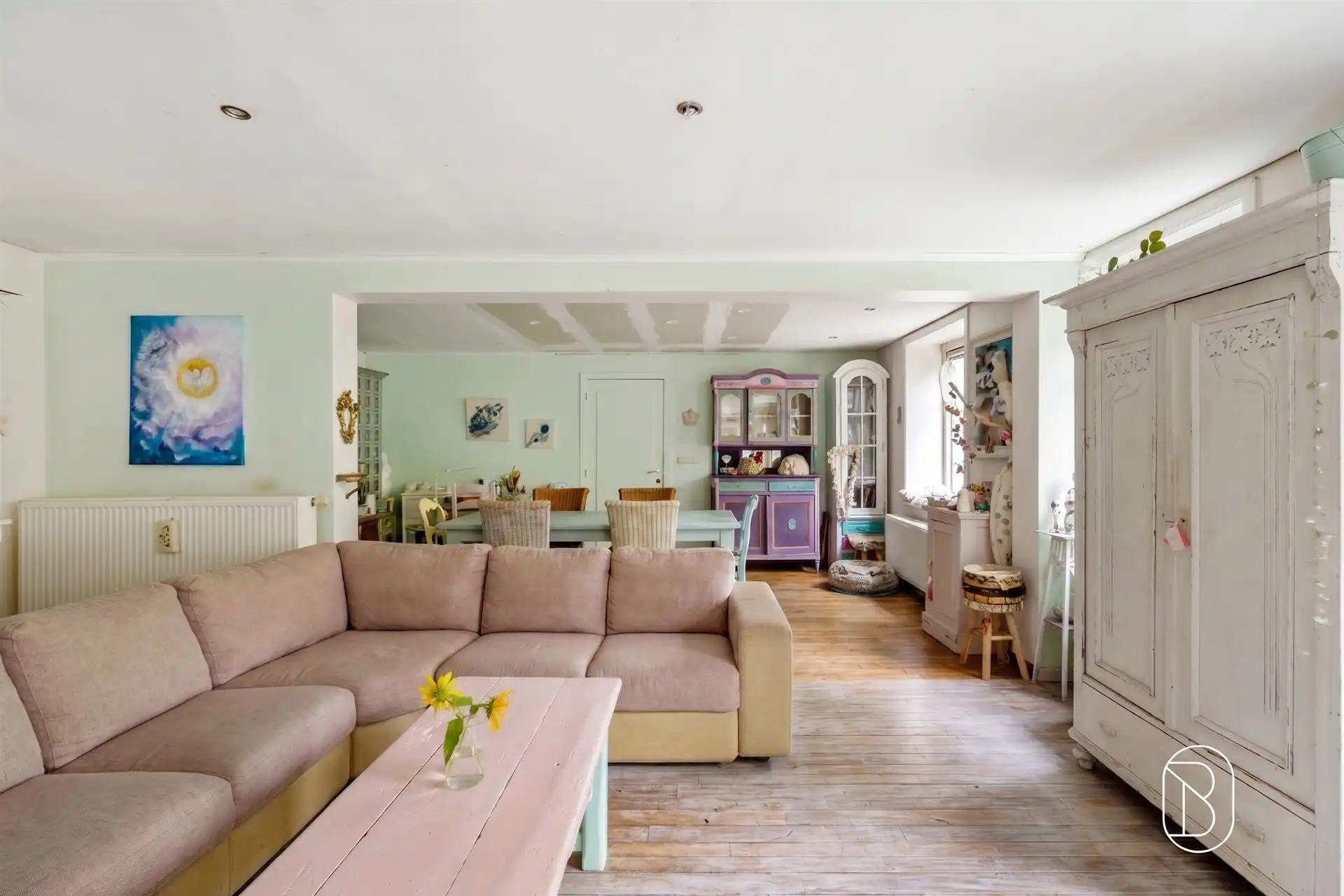 Charmante woning met gîte en prachtige tuin! foto 8