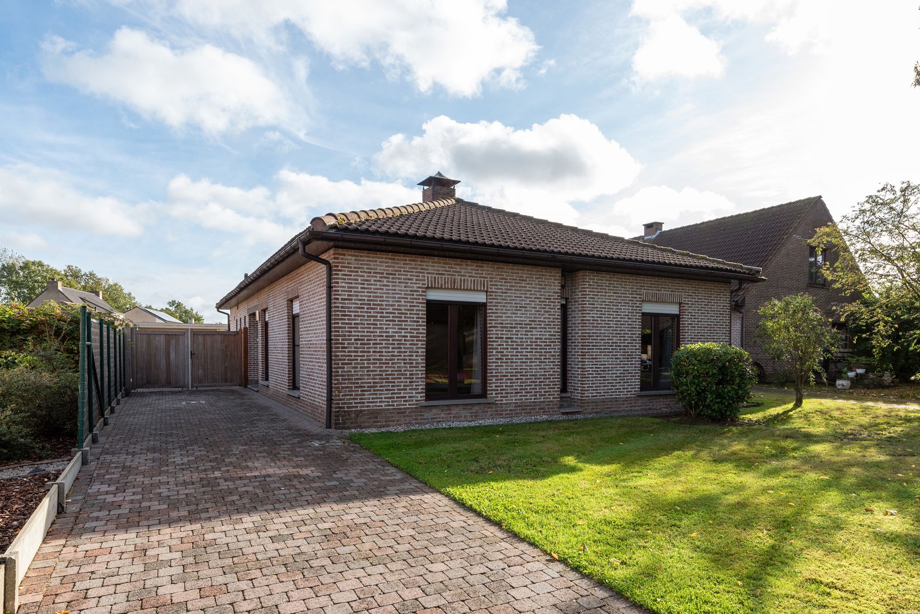 Gezellige laagbouwwoning met 2 slp op 628m2 met opties!! foto 4