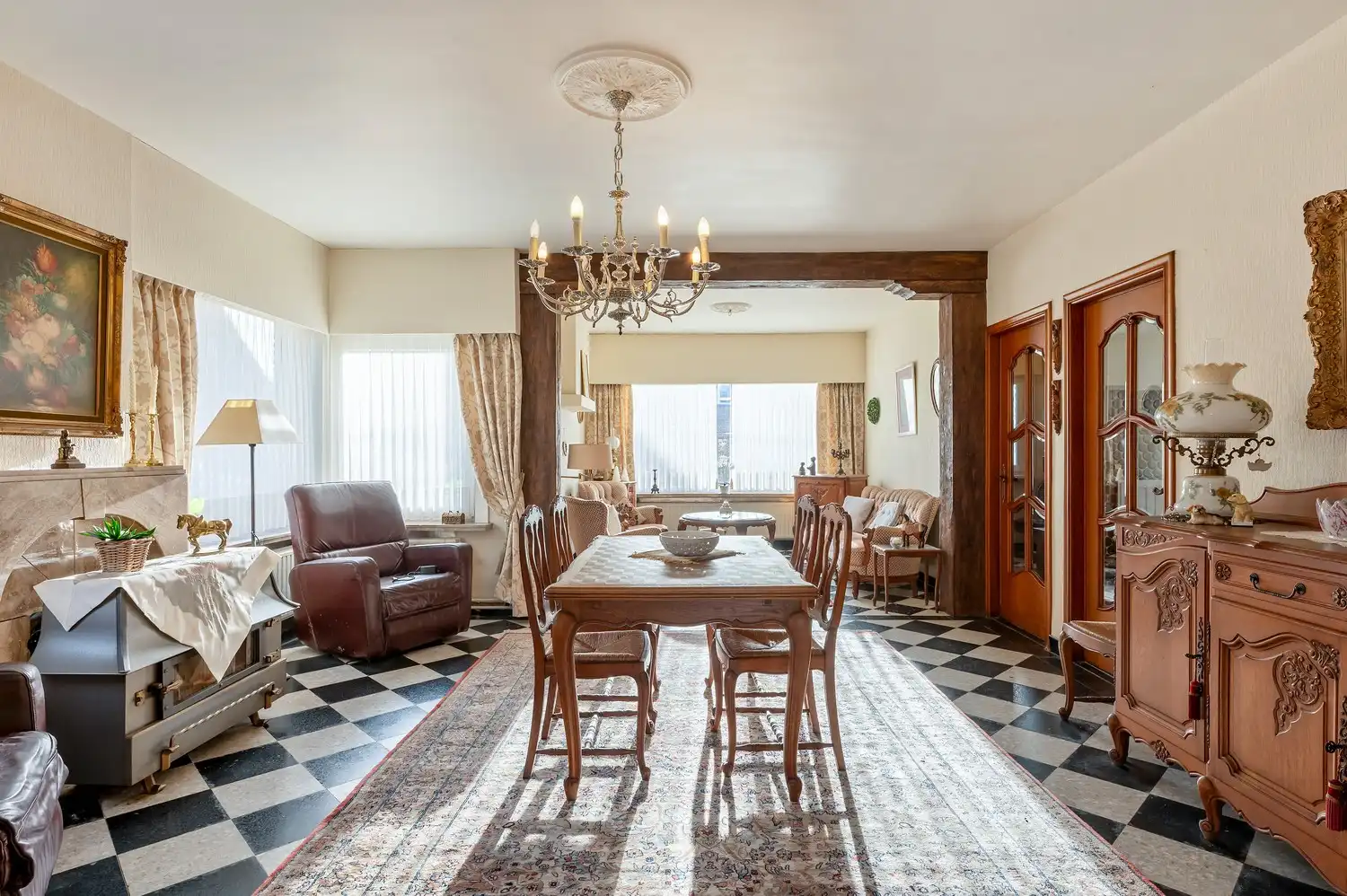 Goed onderhouden woning met tuin. foto 9