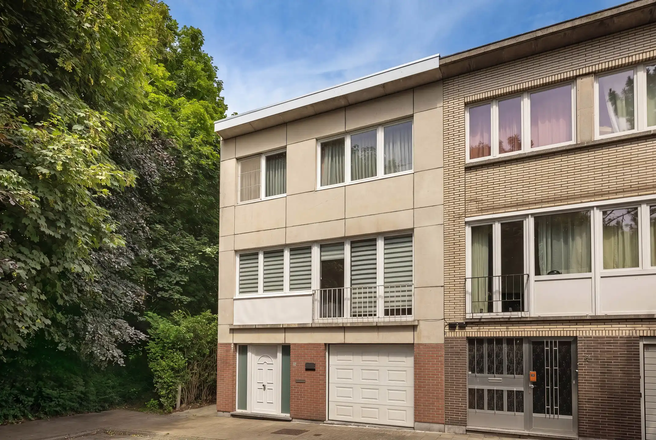 Rustig gelegen huis met drie gevels, tuin en garage foto 28