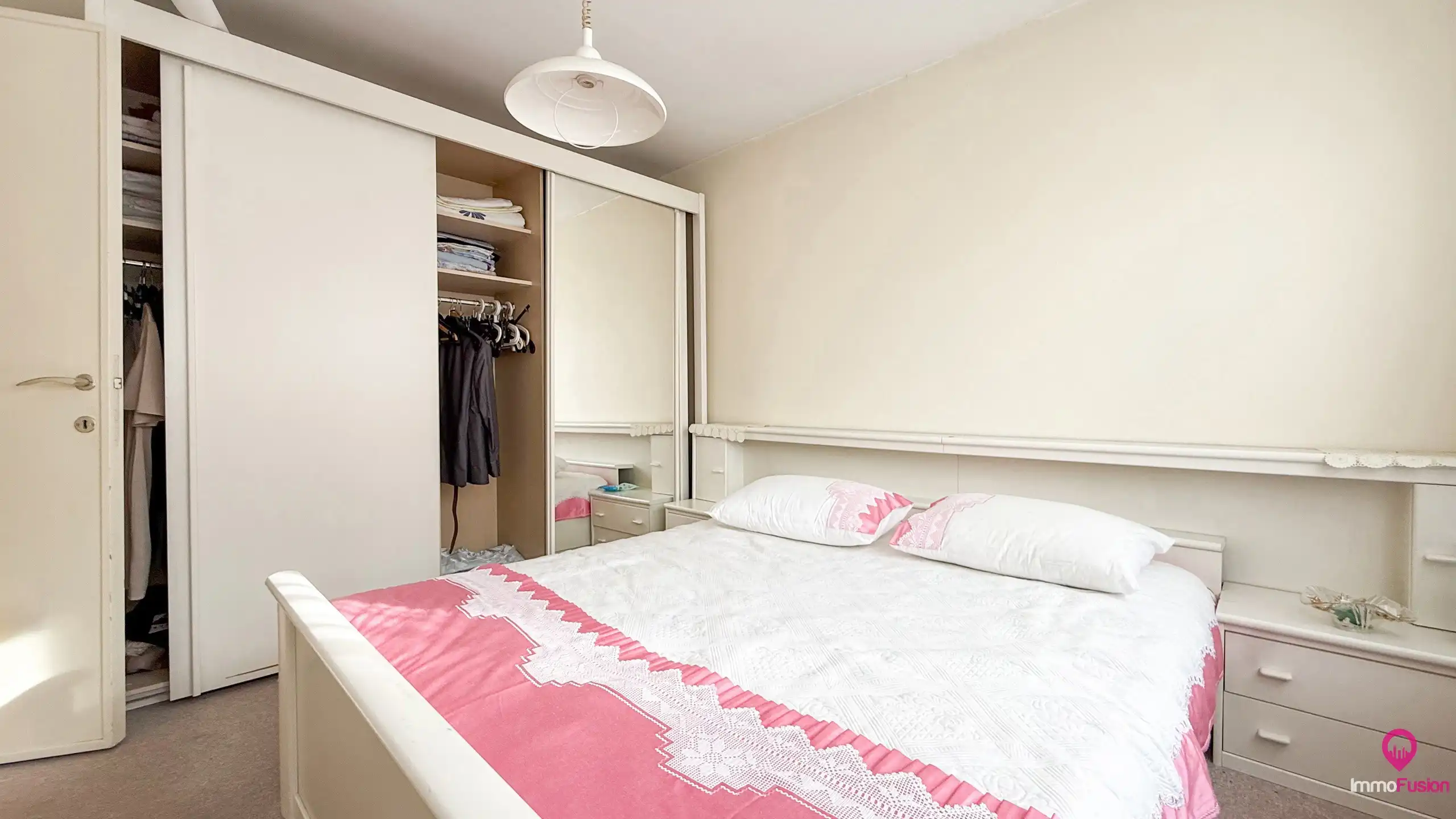 Instapklare woning met 3slpks, kelder en mooie tuin in Ham! foto 22