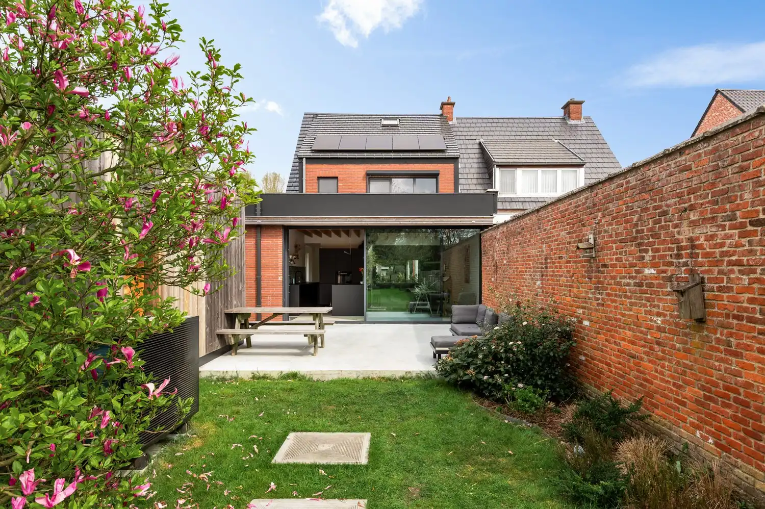 Instapklare woning met magazijn, 4 slaapkamers en 2 badkamers te Ranst! foto 29