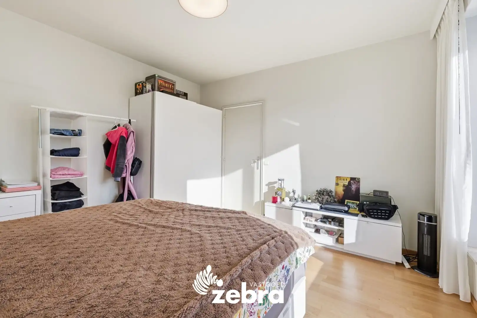 Halfopen bebouwing met praktijk- of kantoorruimte in centrum Tielt foto 15