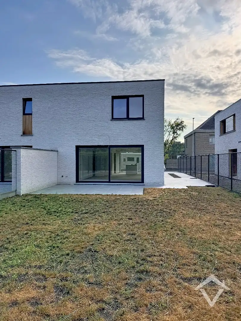 Nieuwbouwwoning met 3 slaapkamers in centrum Koekelare  foto 18