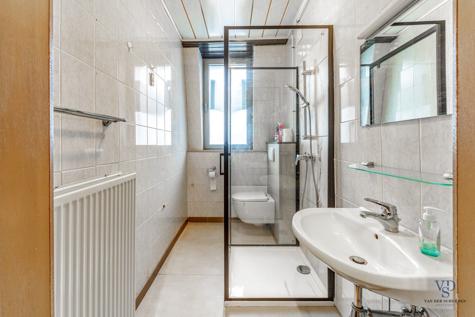 Energiezuinige woning met tuin (en 2 staanplaatsen). foto 17