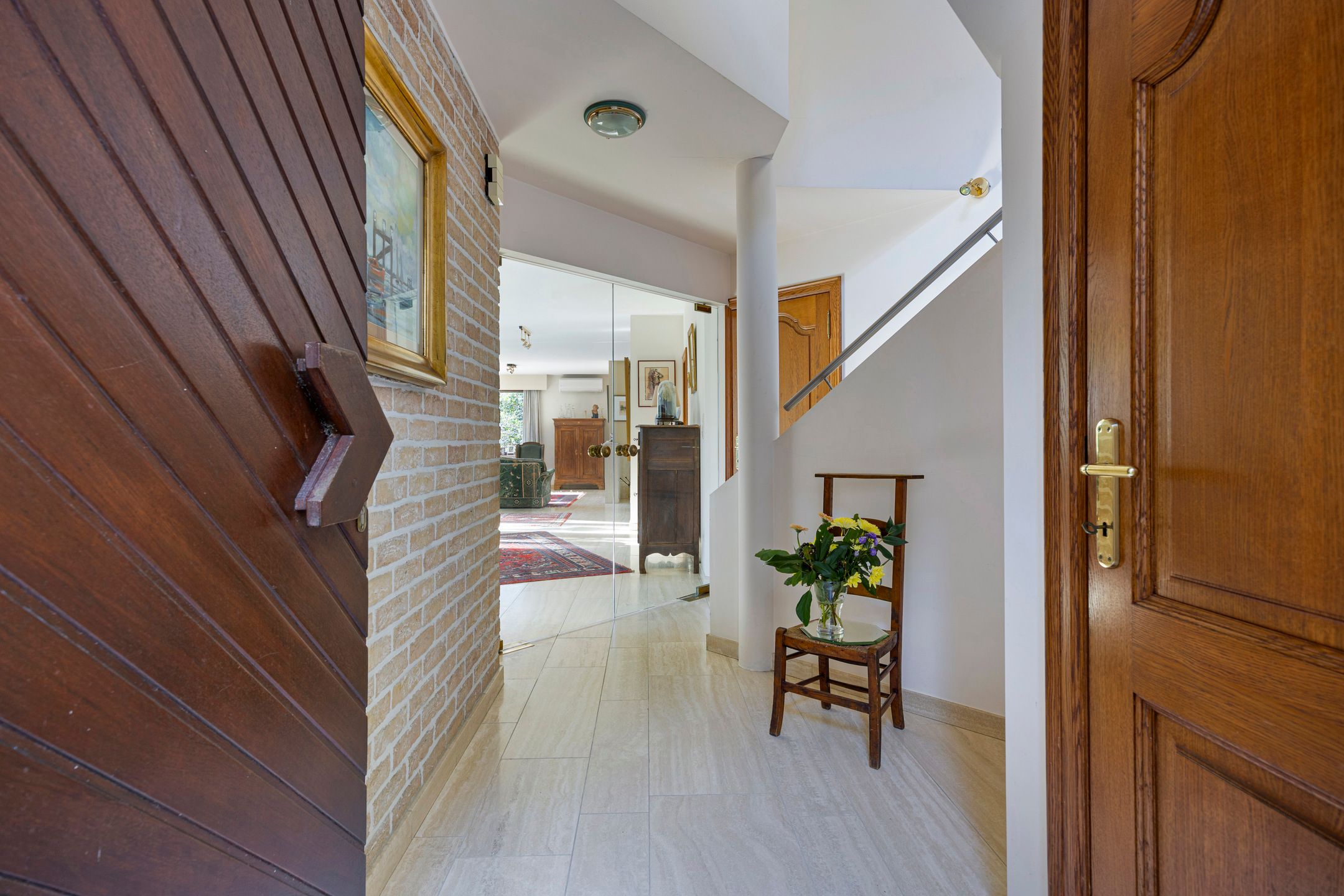 Ruime, instapklare villa op een perceel van 27 are foto 2