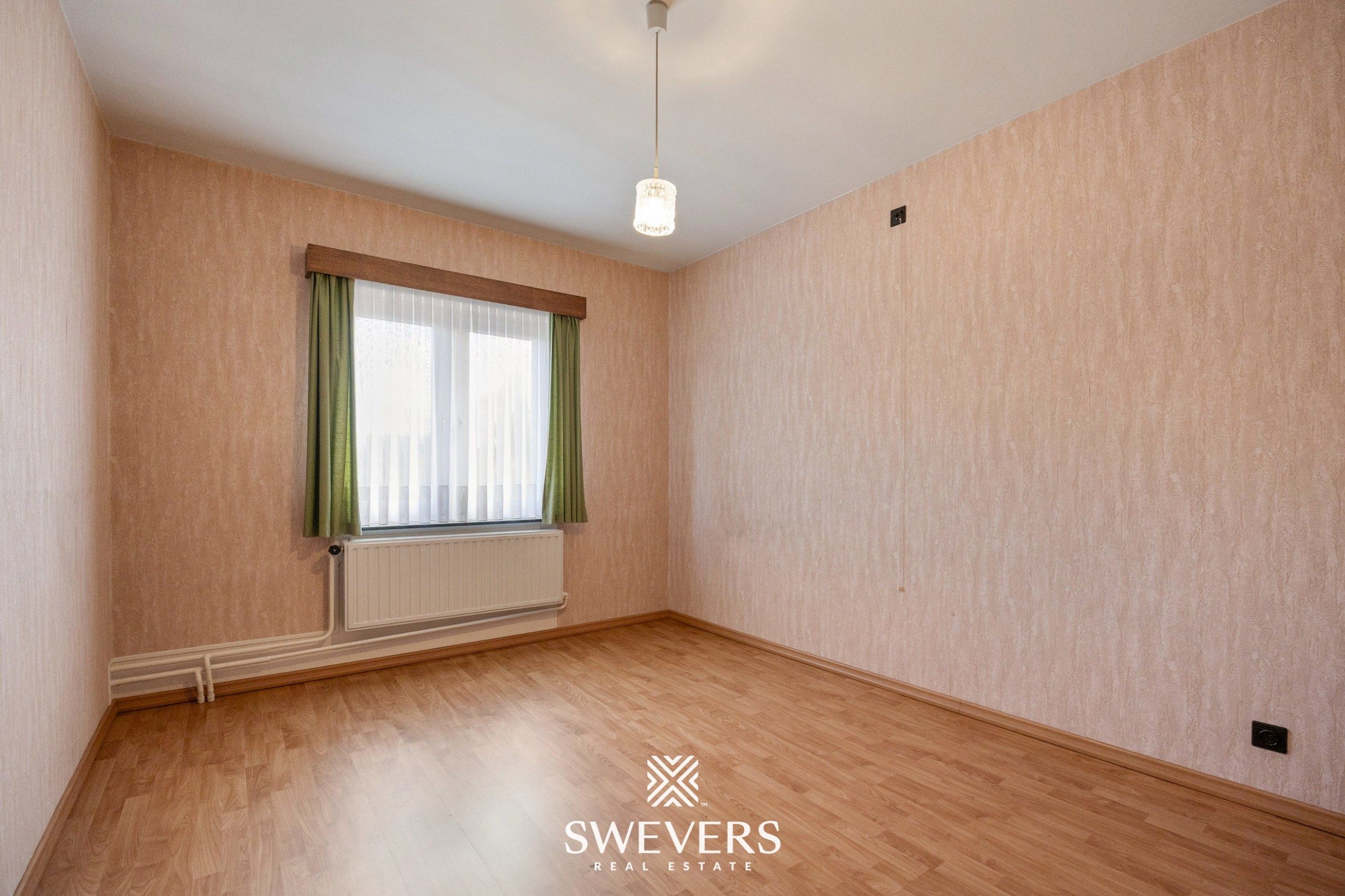 Te renoveren ruime gezinswoning met vijf slaapkamers en uitbreidingsmogelijkheden foto 19