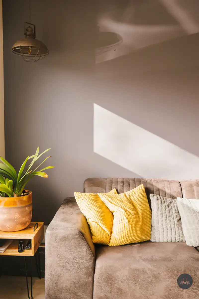 Recent energiezuinige halfopen woning op een royaal perceel foto 4