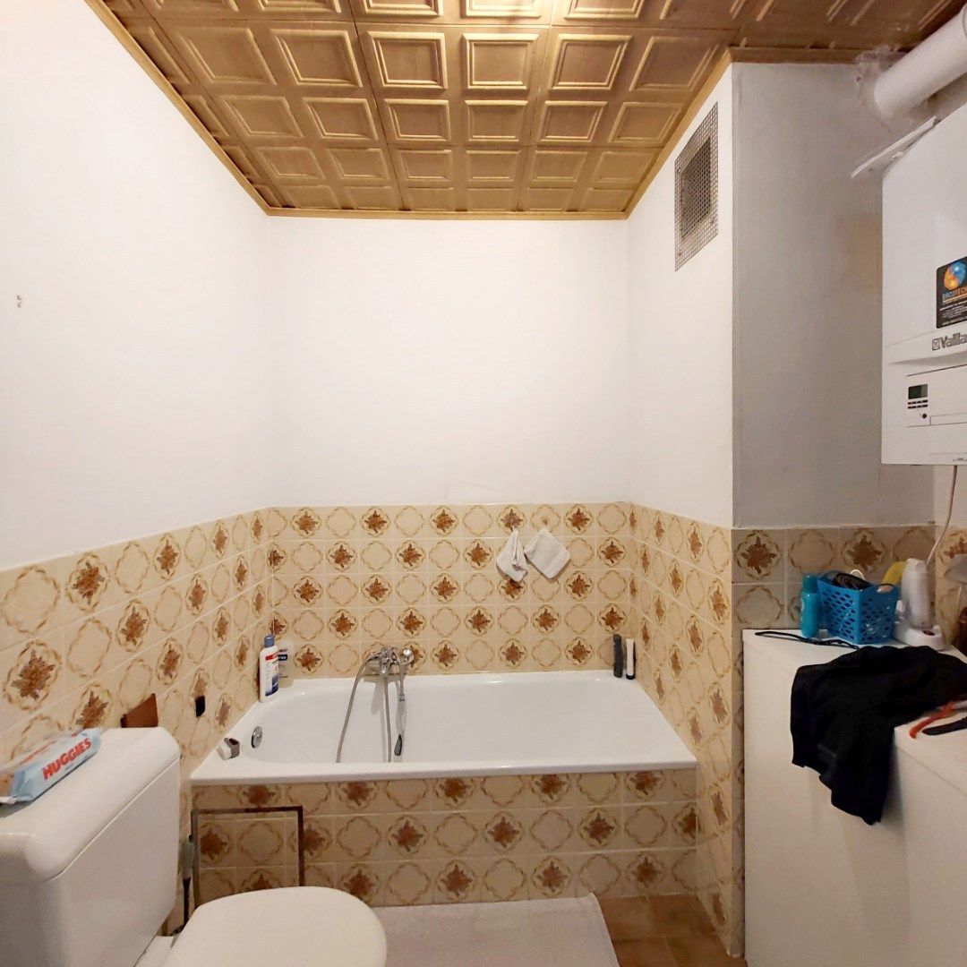 Verzorgd appartement met twee slaapkamers en garagebox. foto 8