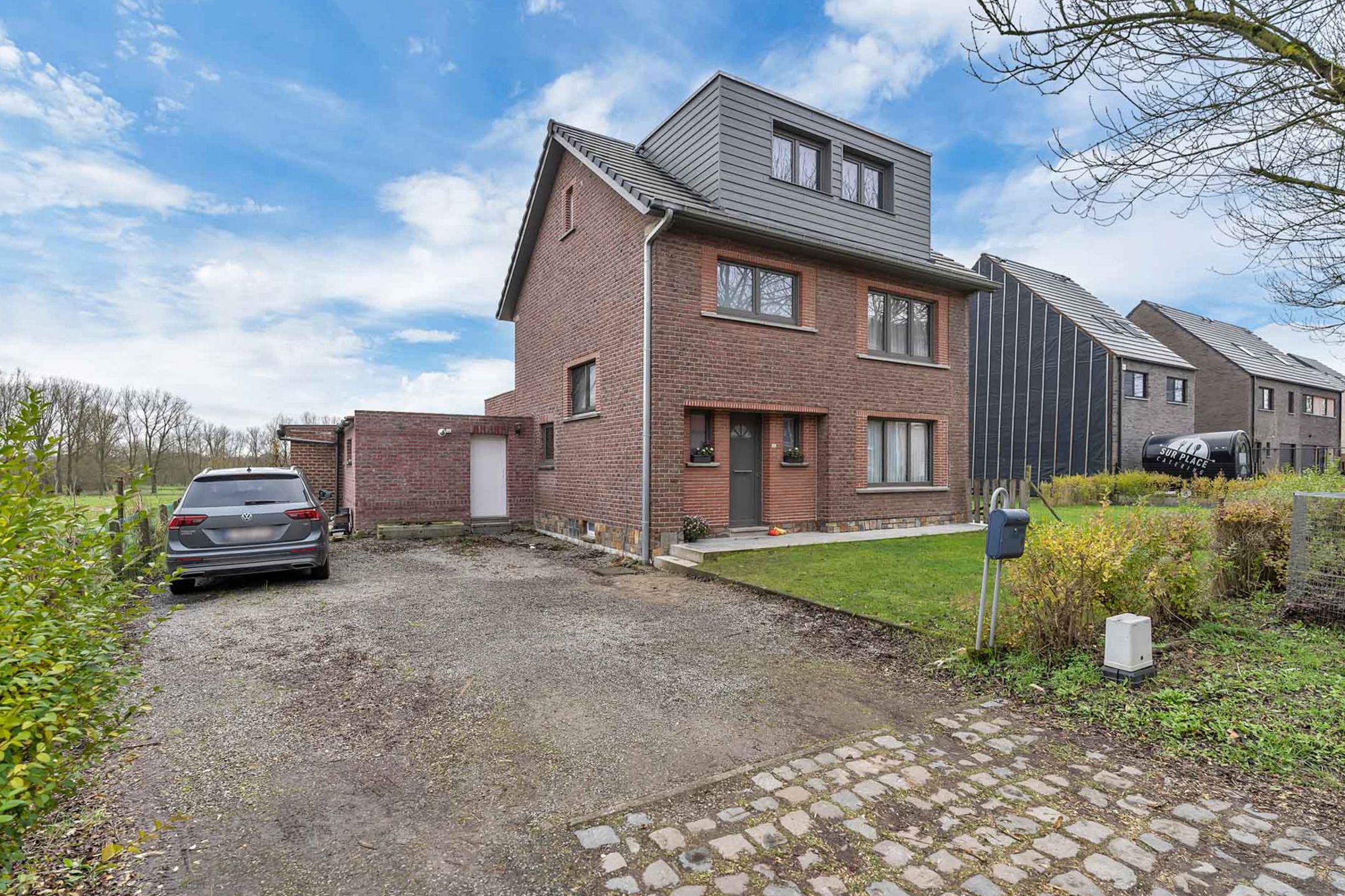 Woning met uitbreidingsmogelijkheden te koop in Gooik! foto {{pictureIndex}}