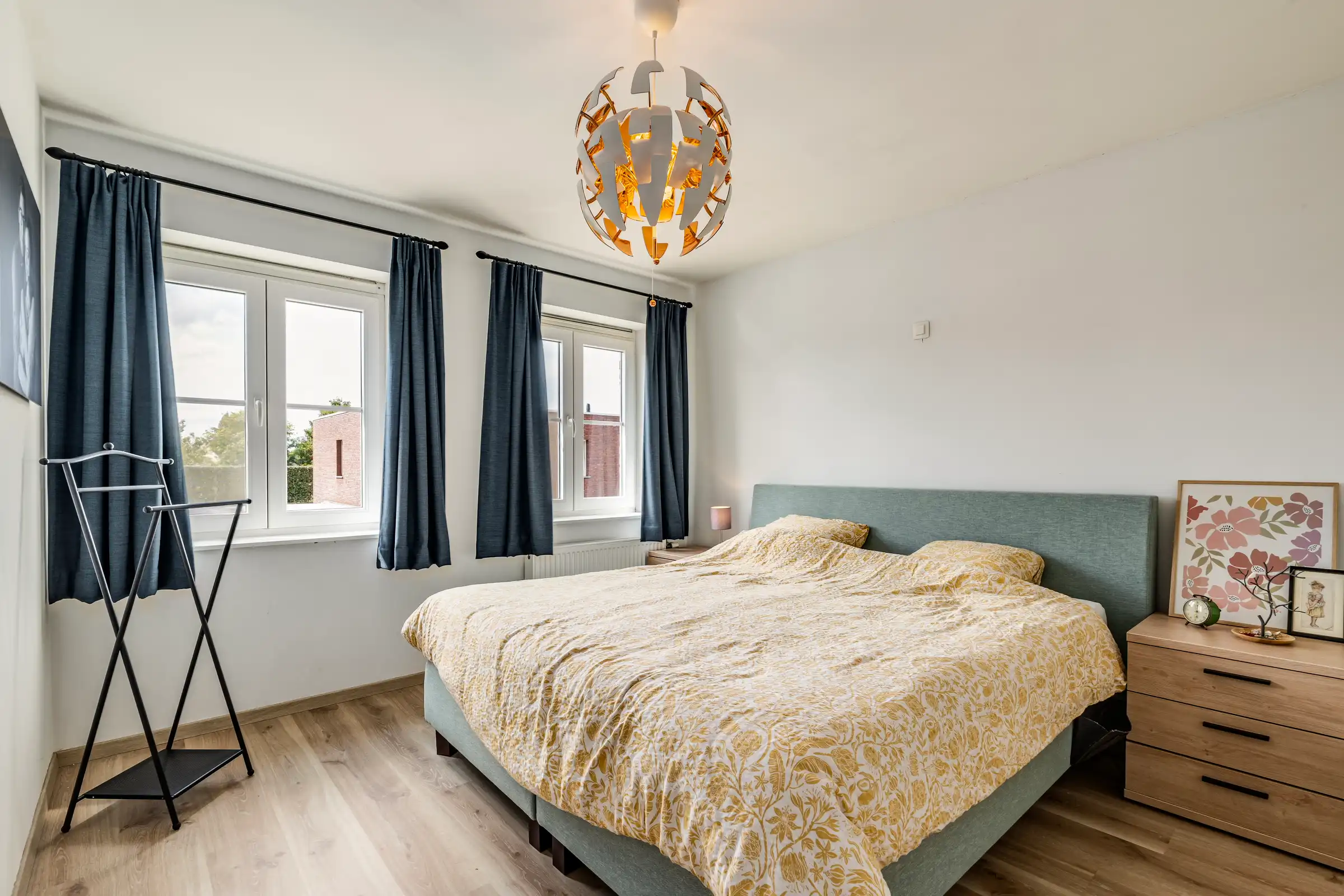 Recente en energiezuinige gezinswoning te Lovendegem! foto 8