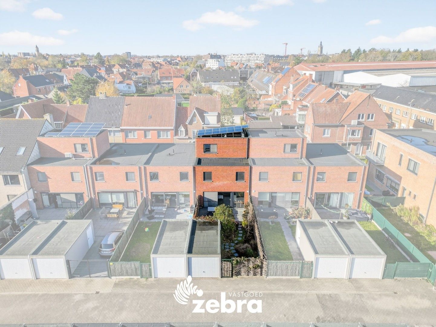 Instapklare woning met 4 SLK, 2 BADK en GARAGE! foto 30