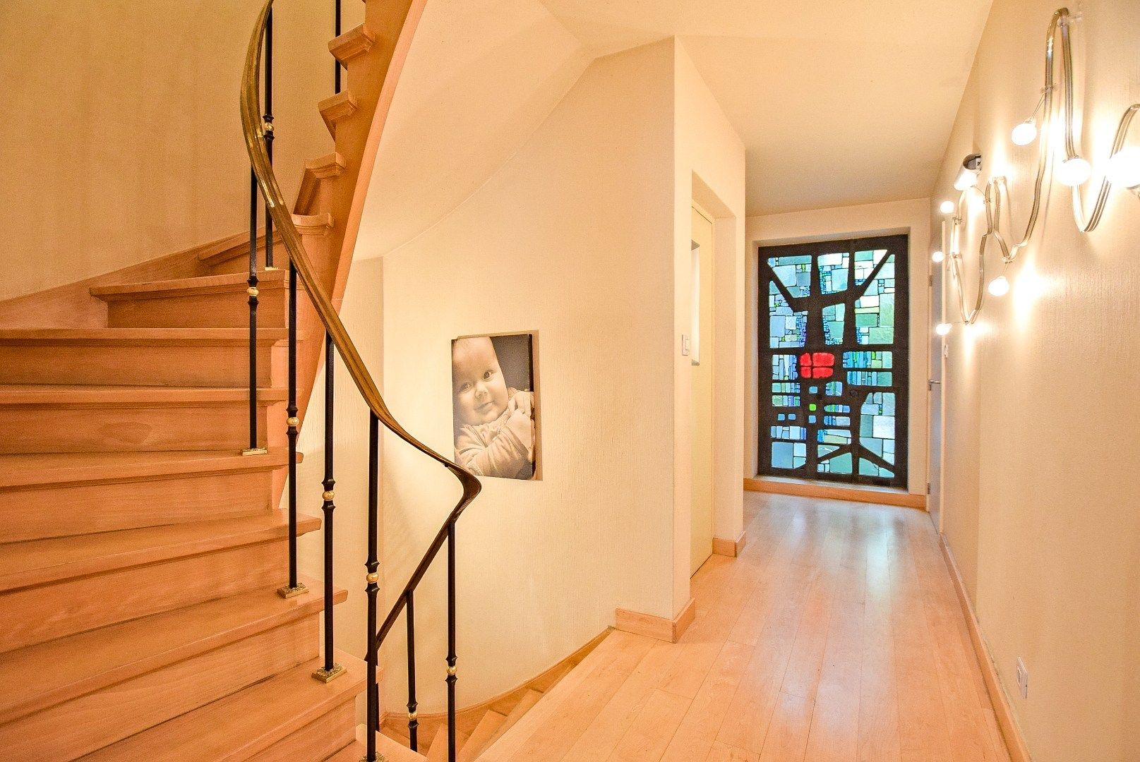 Kwalitatief afgewerkte woning met handelsruimte (536m² bewoonbaar) op een toplocatie. foto 12