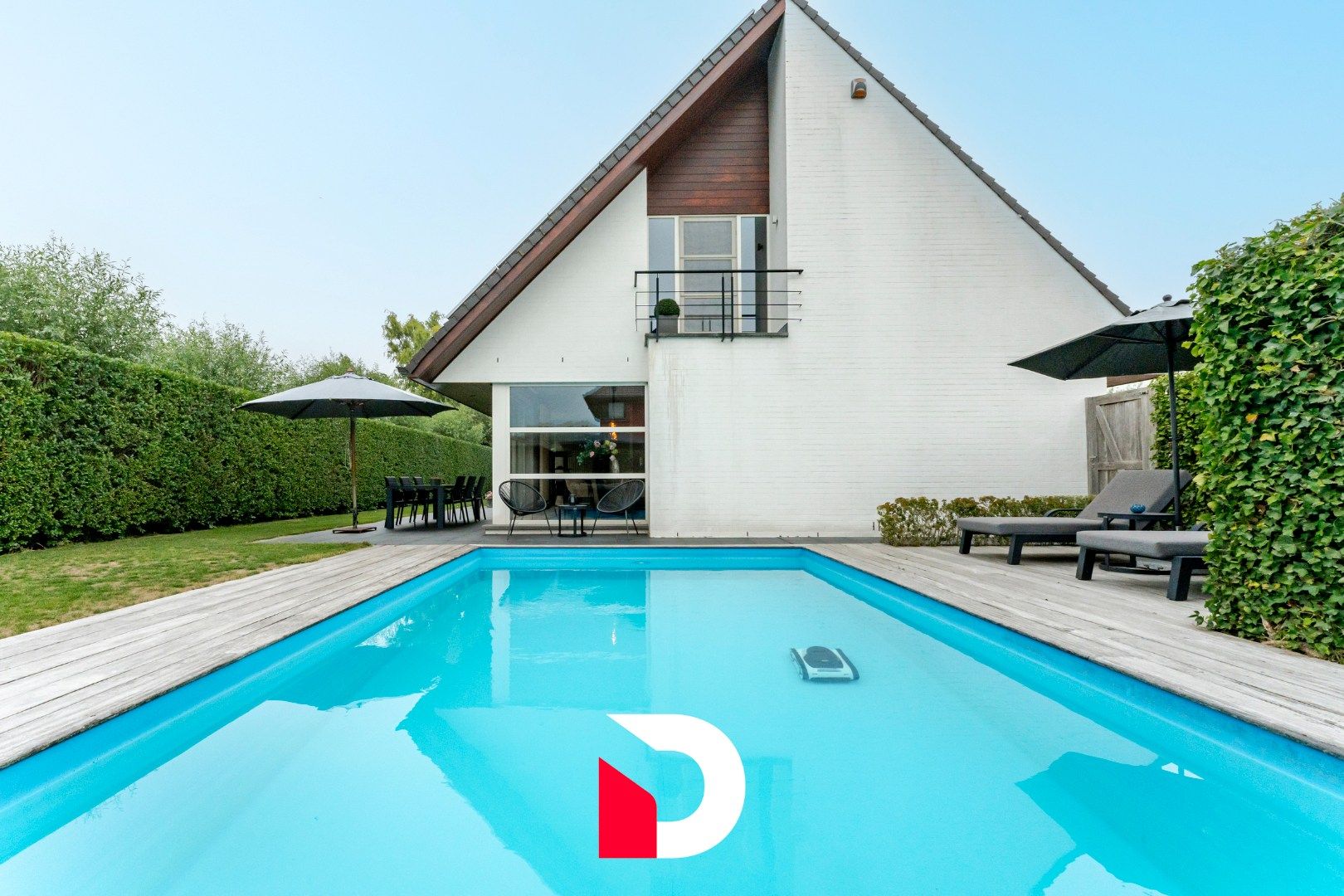 Vrijstaande woning met zwembad op een beheersbaar perceel met 4 slk.'ers  in kindvriendelijke woonwijk. foto 19