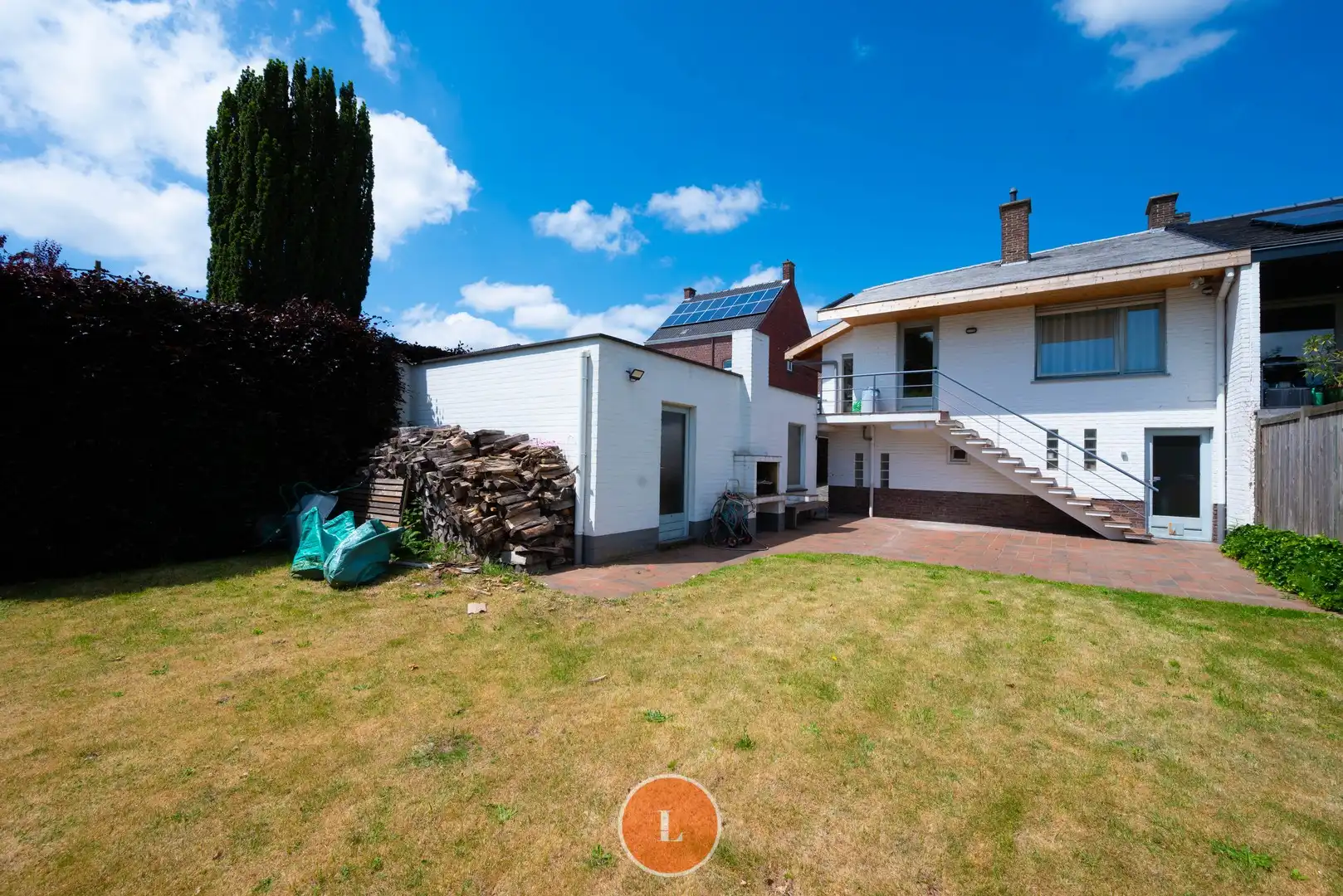 Charmante gerenoveerde halfopen woning met karaktervolle gevel foto 15