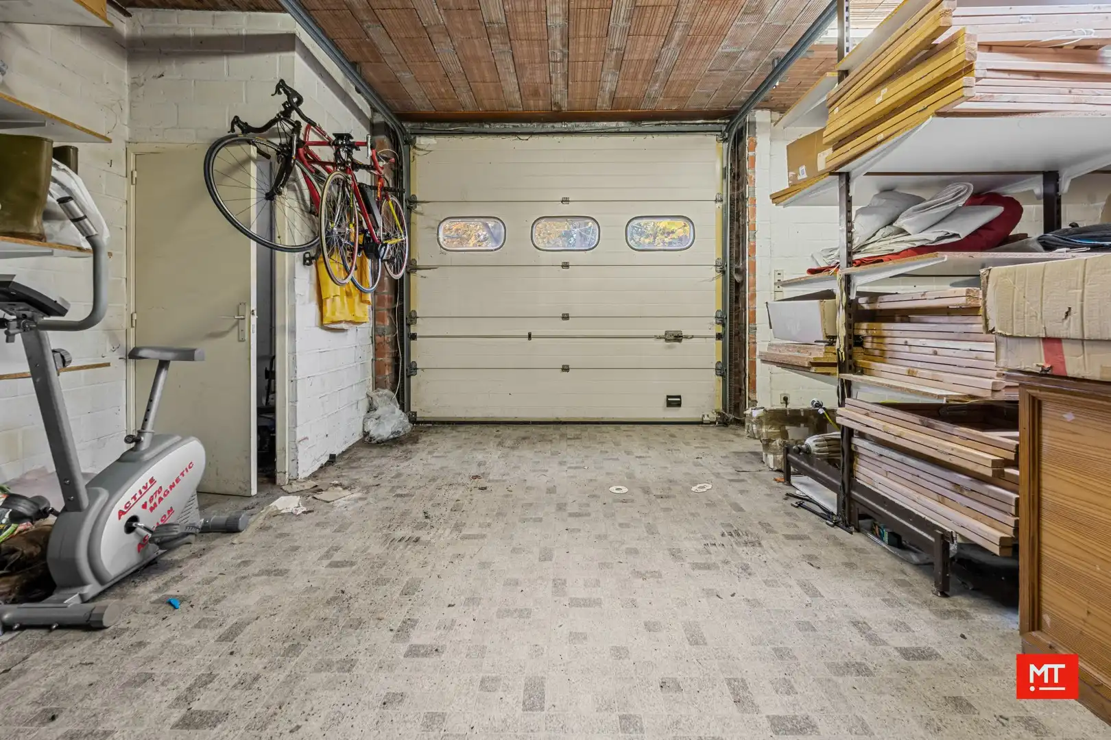 Bijzonder ruim gebouw met tal van mogelijkheden en uitweg, te koop in de dorpskern van Dadizele foto 23