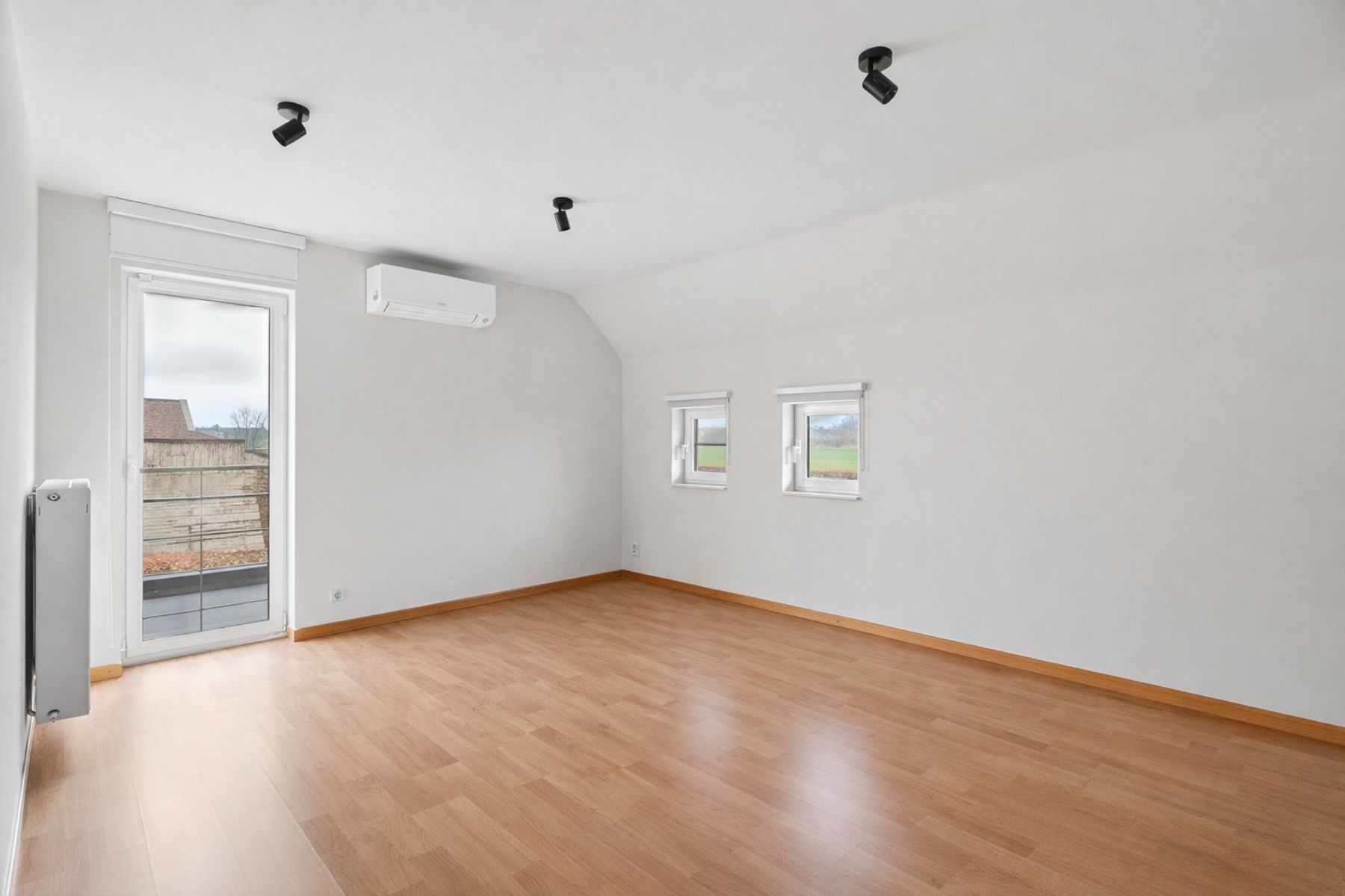 Rustig gelegen exclusieve villa met zwembad in Jabbeke foto 17