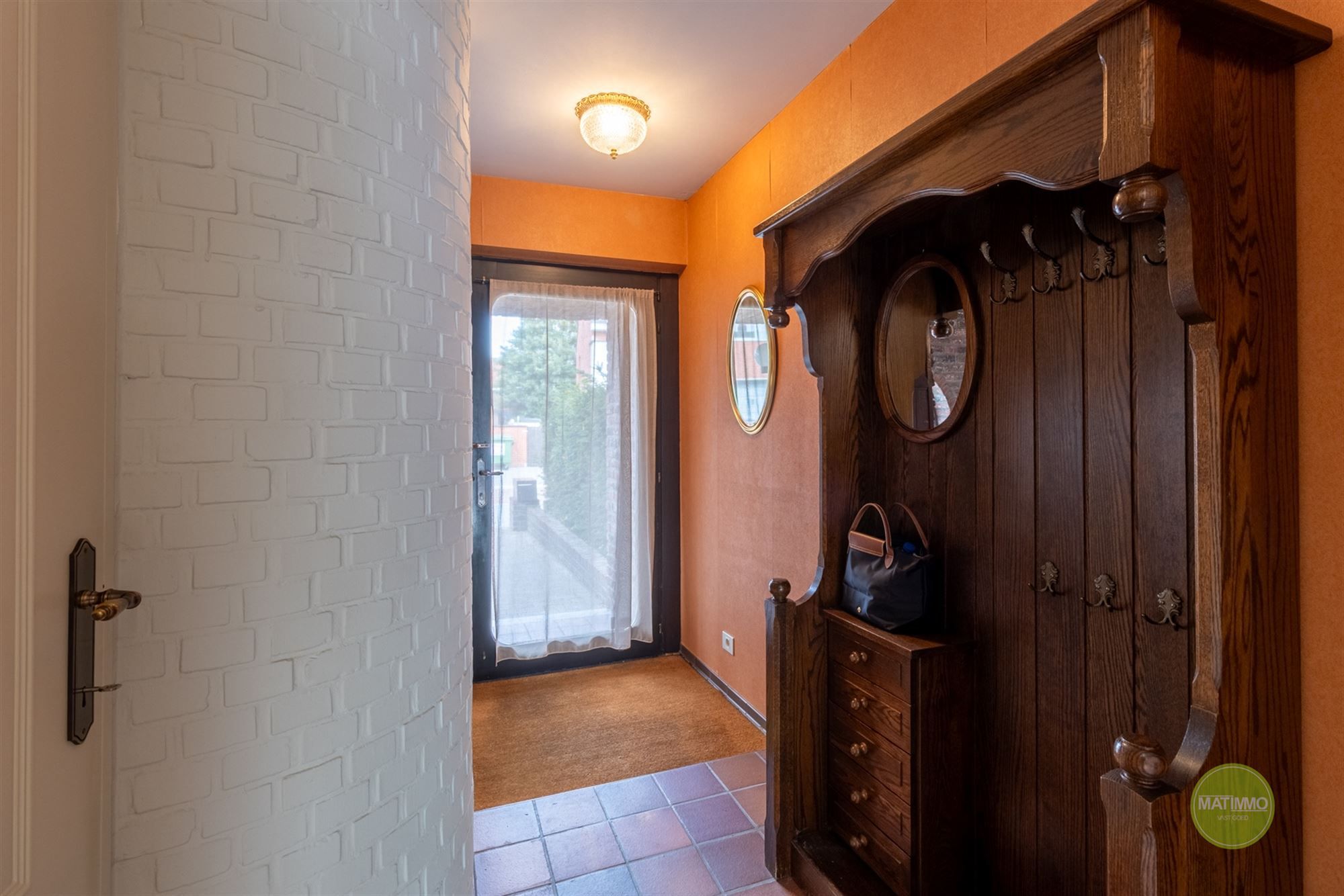 Karaktervolle gezinswoning met 4 slaapkamers & garage in Mol foto 2