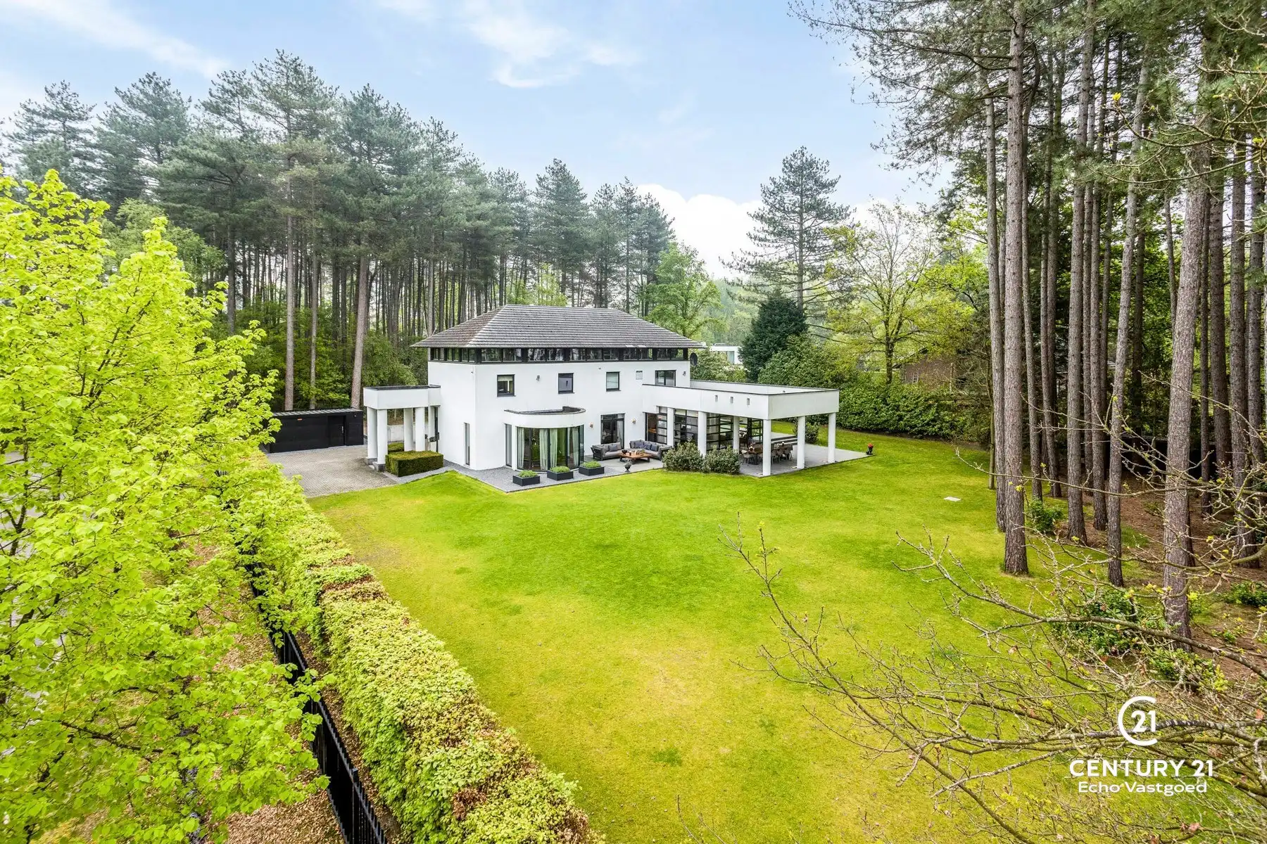 Villa met binnenzwembad en COMPLETE wellness op ca 2590m² foto 4