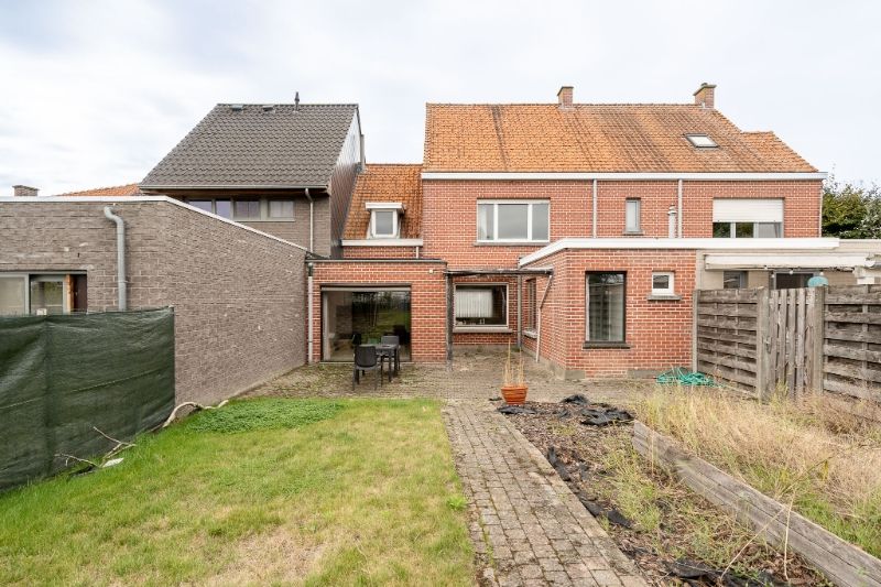 Rustig wonen op een perceel van 590 m² nabij centrum Ingelmunster! foto 25