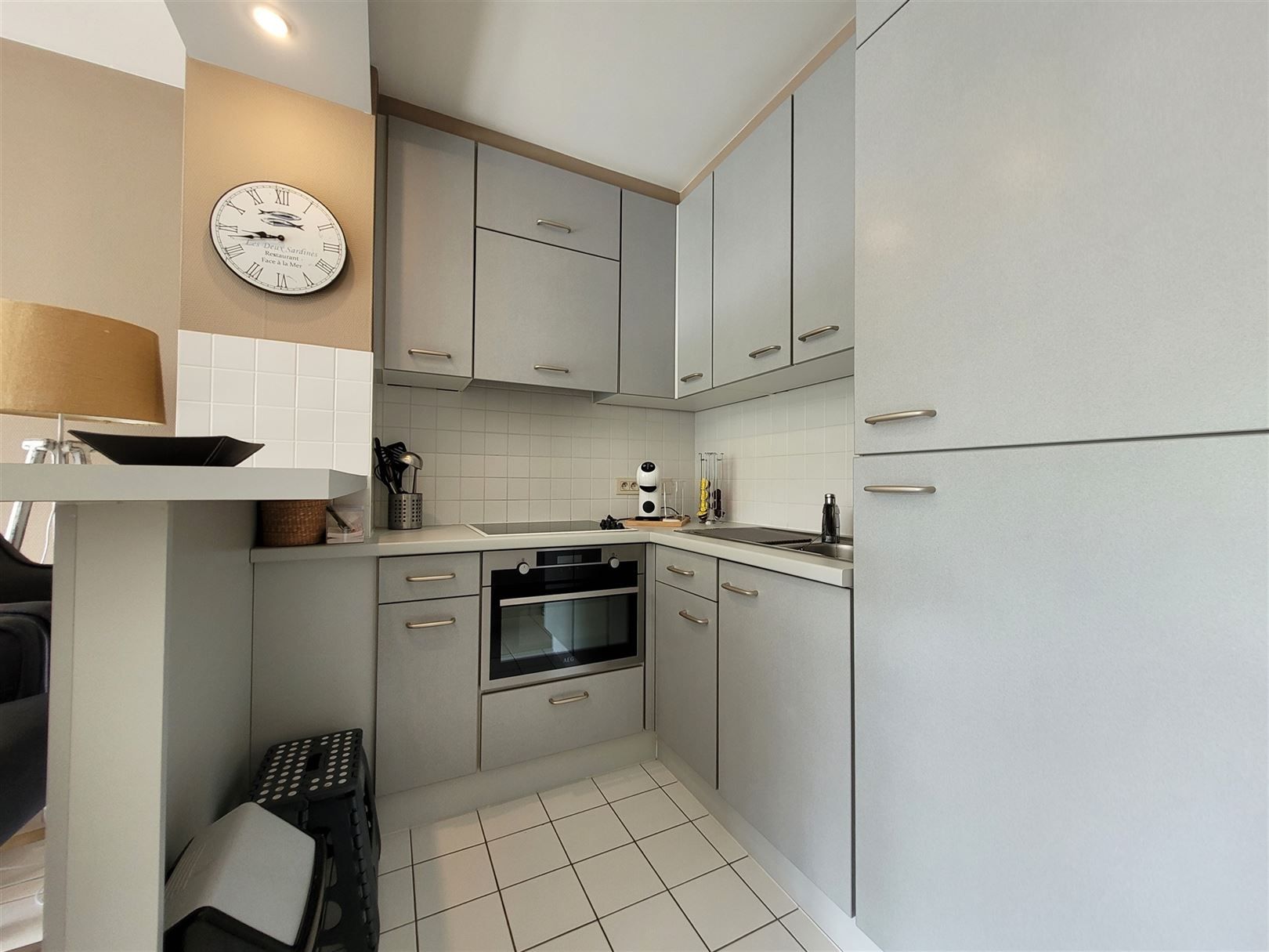 Lichtrijk appartement met garage box foto 11