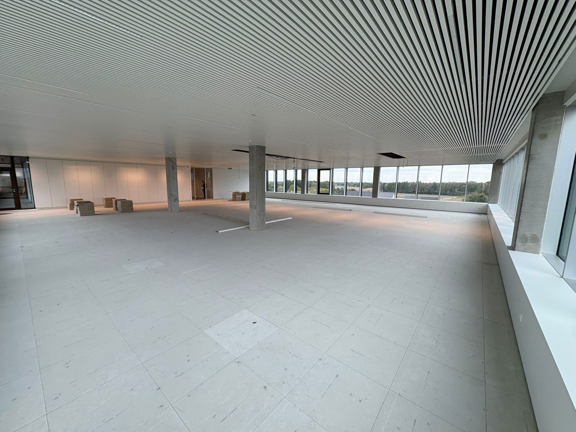 Kantoorgebouw "Square One" - kantoor 457m² te huur foto 4