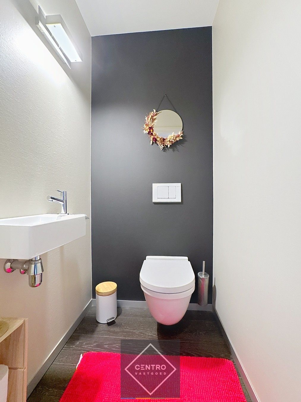 Prachtig BEDRIJFSPAND, bestaande uit MAGAZIJN (576m2 + tussenverdieping), BURELEN en instapklare, alleenstaande WONING. Op ambachtelijke zone te Aalter. foto 21