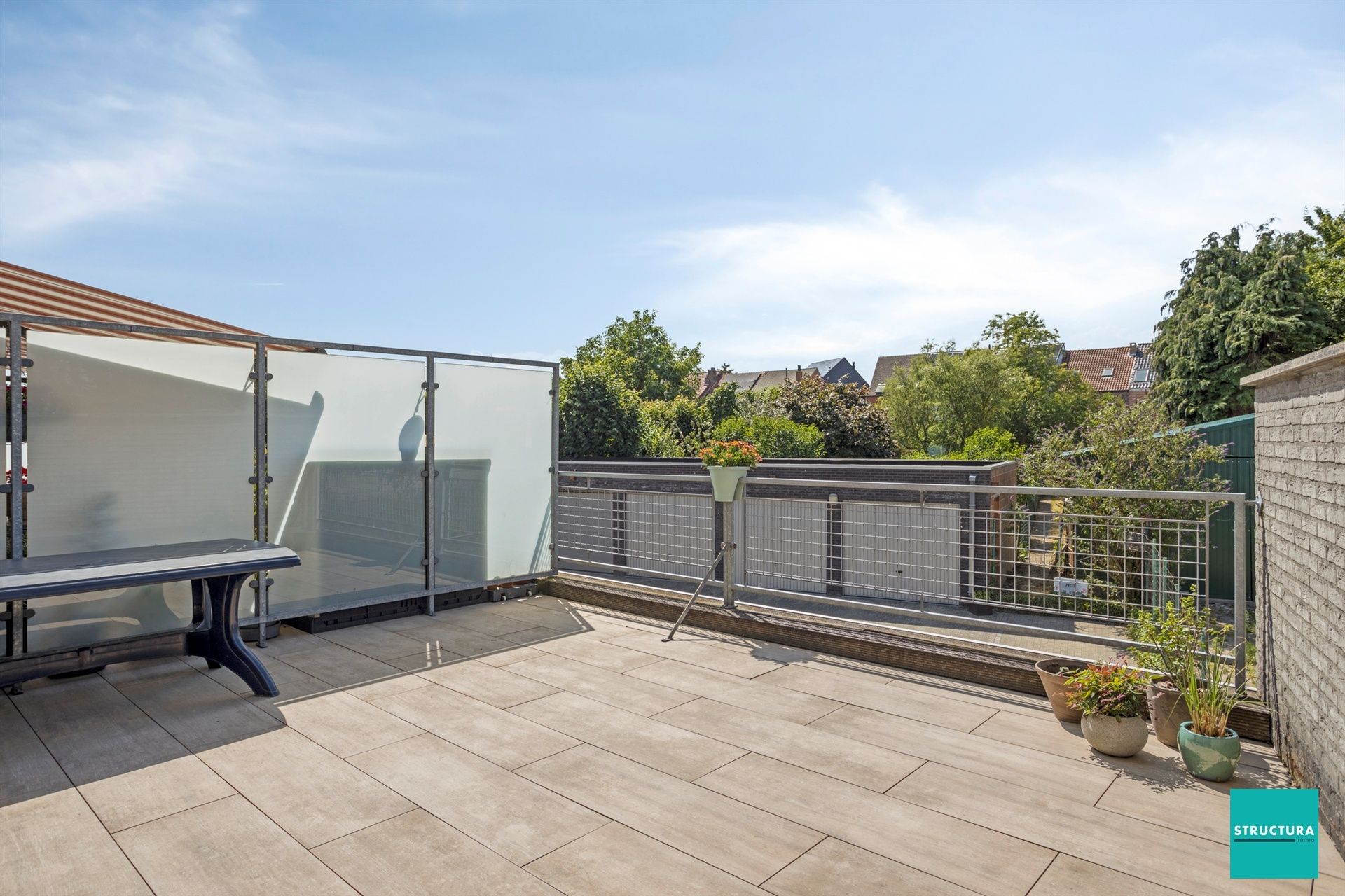 Tweekamerappartement met ruim Westgericht terras foto {{pictureIndex}}