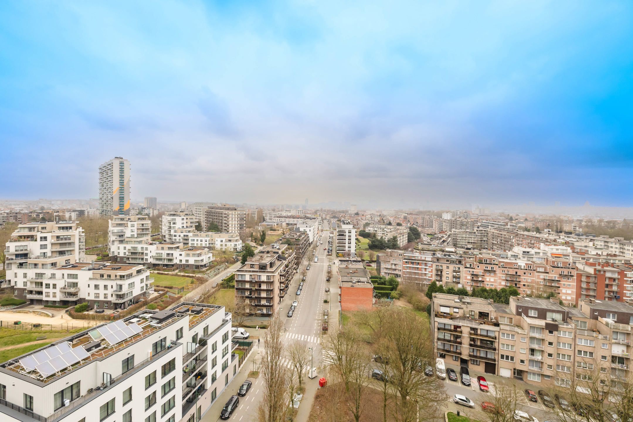 Ruim appartement van ± 100m² met 2 slaapkamers foto 8