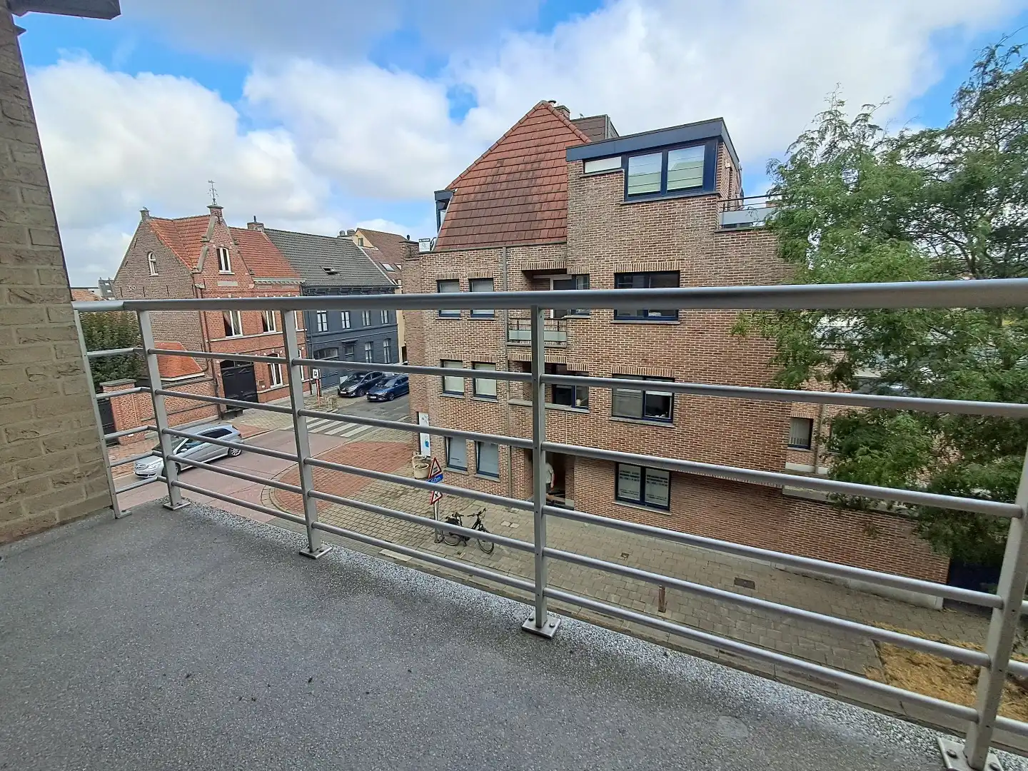 Ruim appartement (98m²), zeer centraal gelegen! foto 5