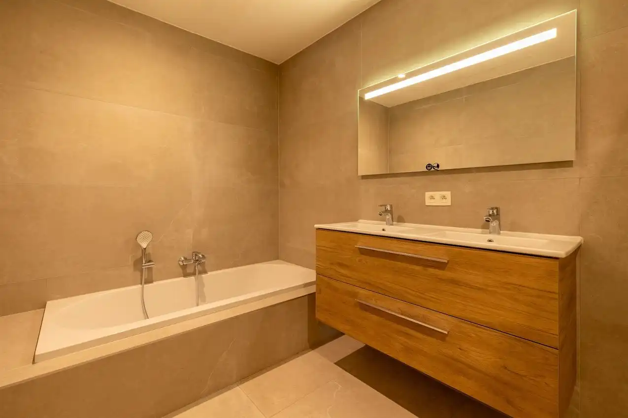Gelijkvloers app. met twee slaapkamers, zuidterras, garage nabij bossen foto 18