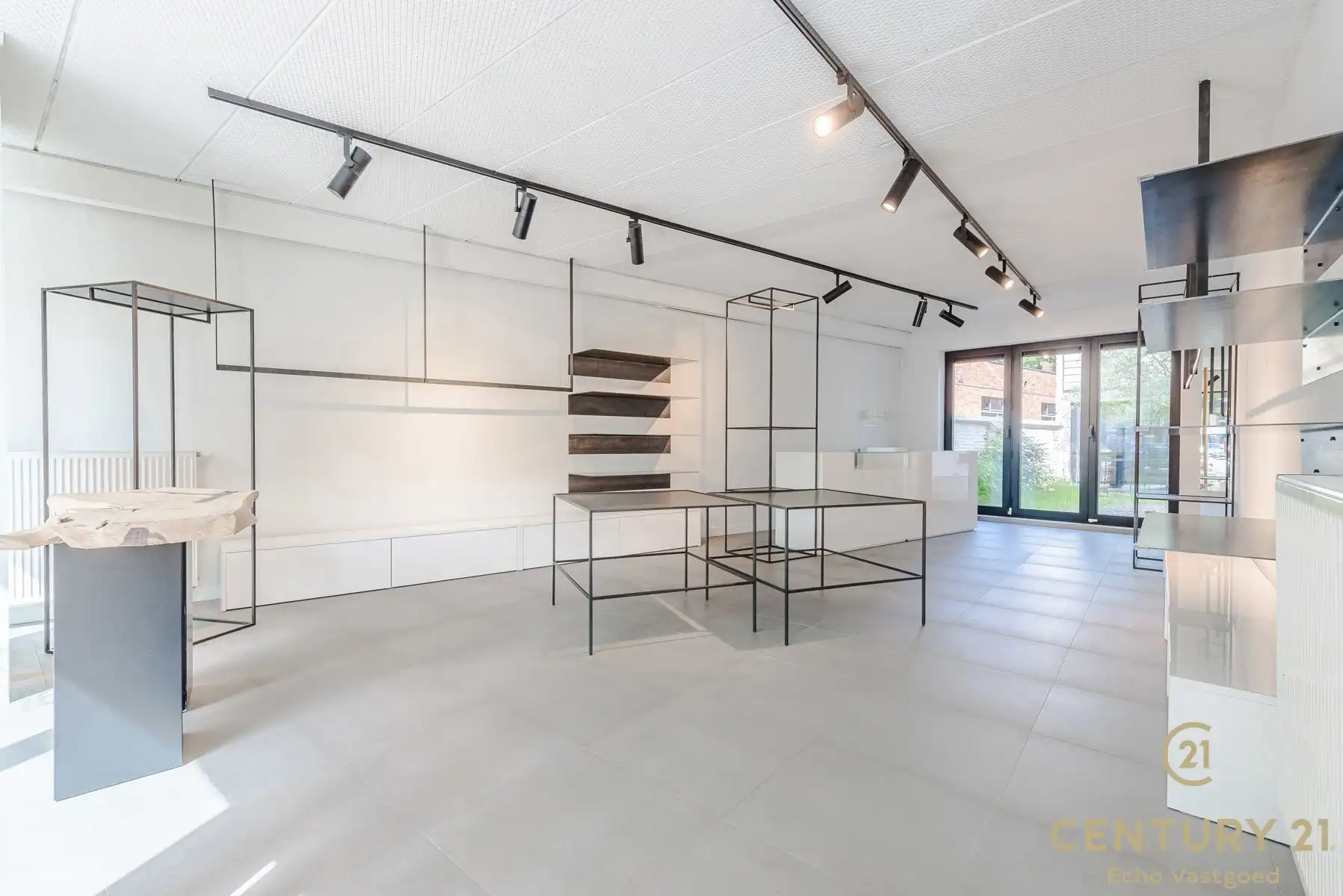 Instapklare handelsruimte in hartje Oud-Turnhout foto 4