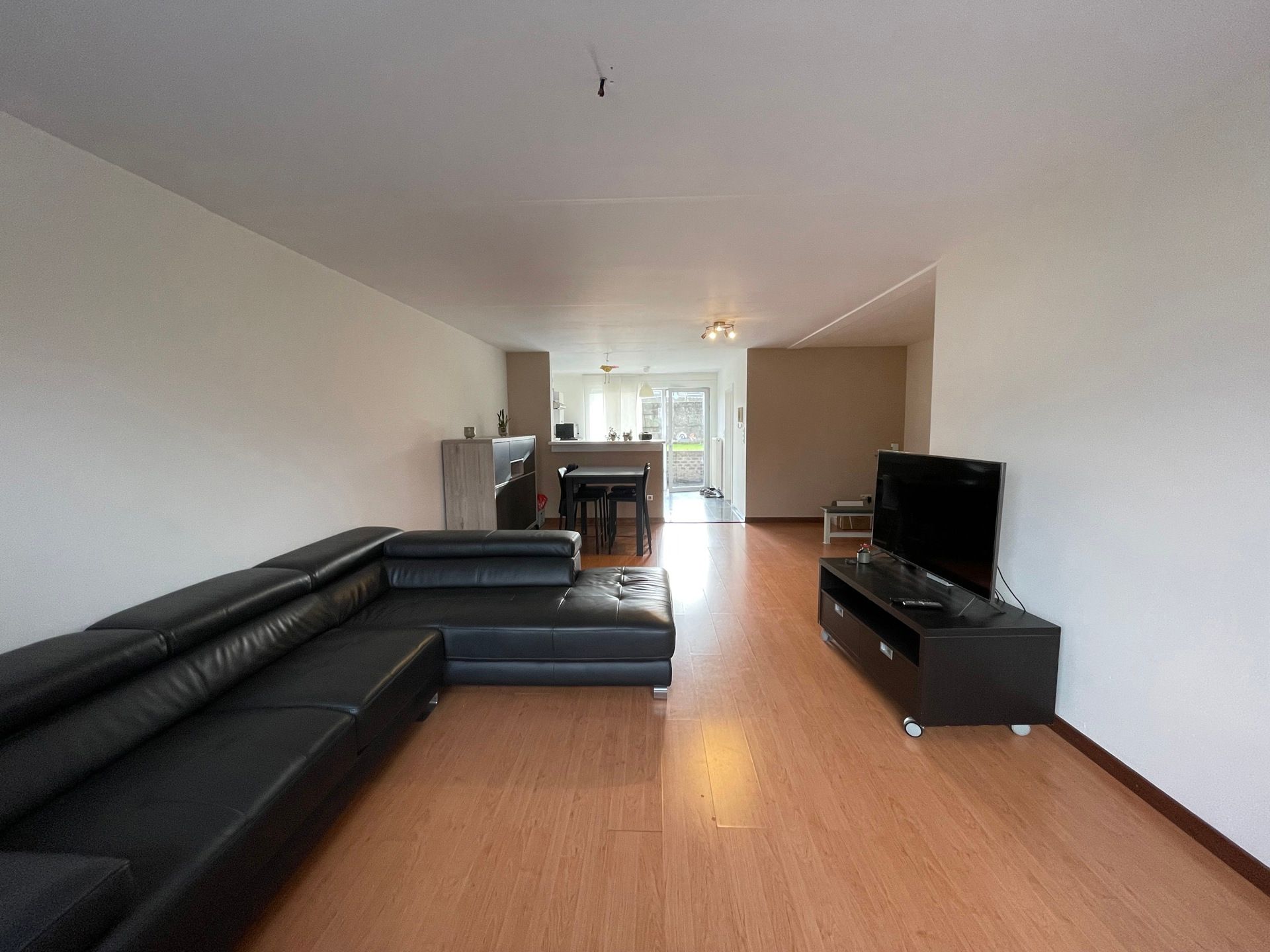 Appartement te huur Stationsstraat 37/1 - 9420 Erpe-Mere Burst