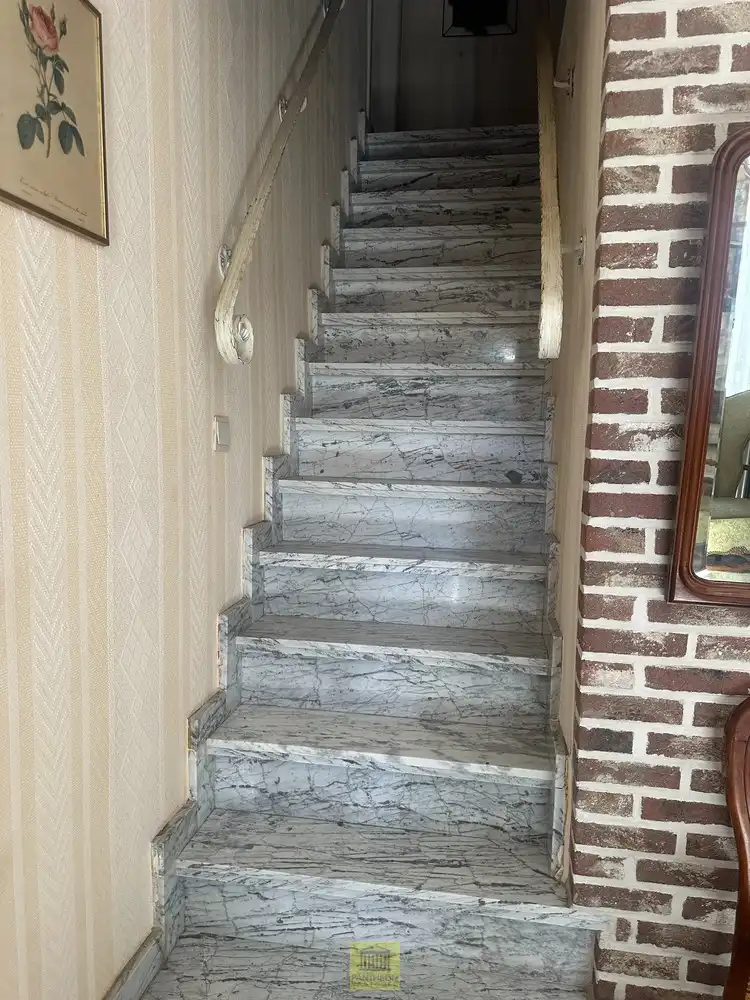 Woning met grote tuin en garage foto 6
